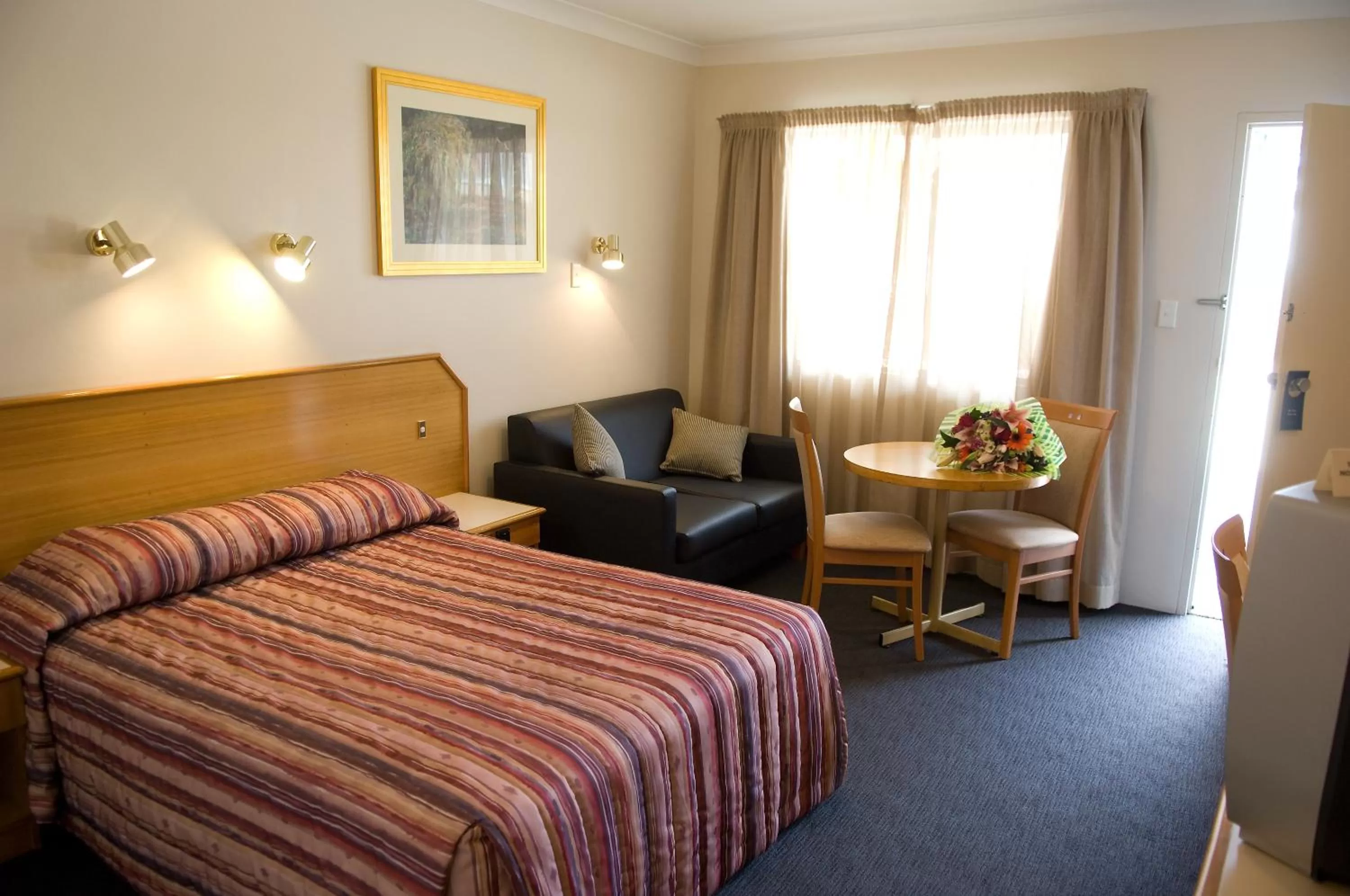 Deluxe Double or Twin Room in Narellan Motor Inn
