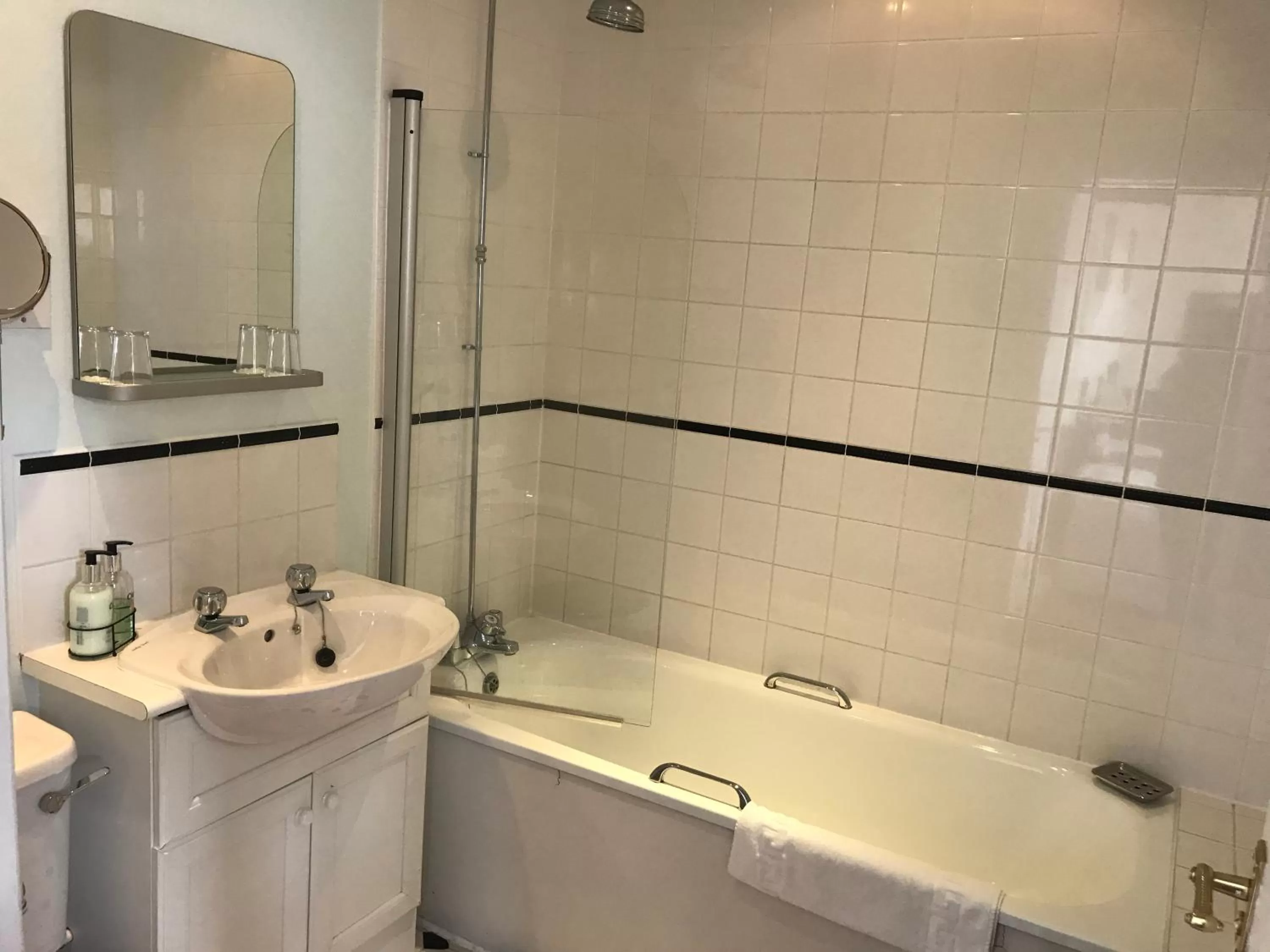 Twin Room in The Ship Inn