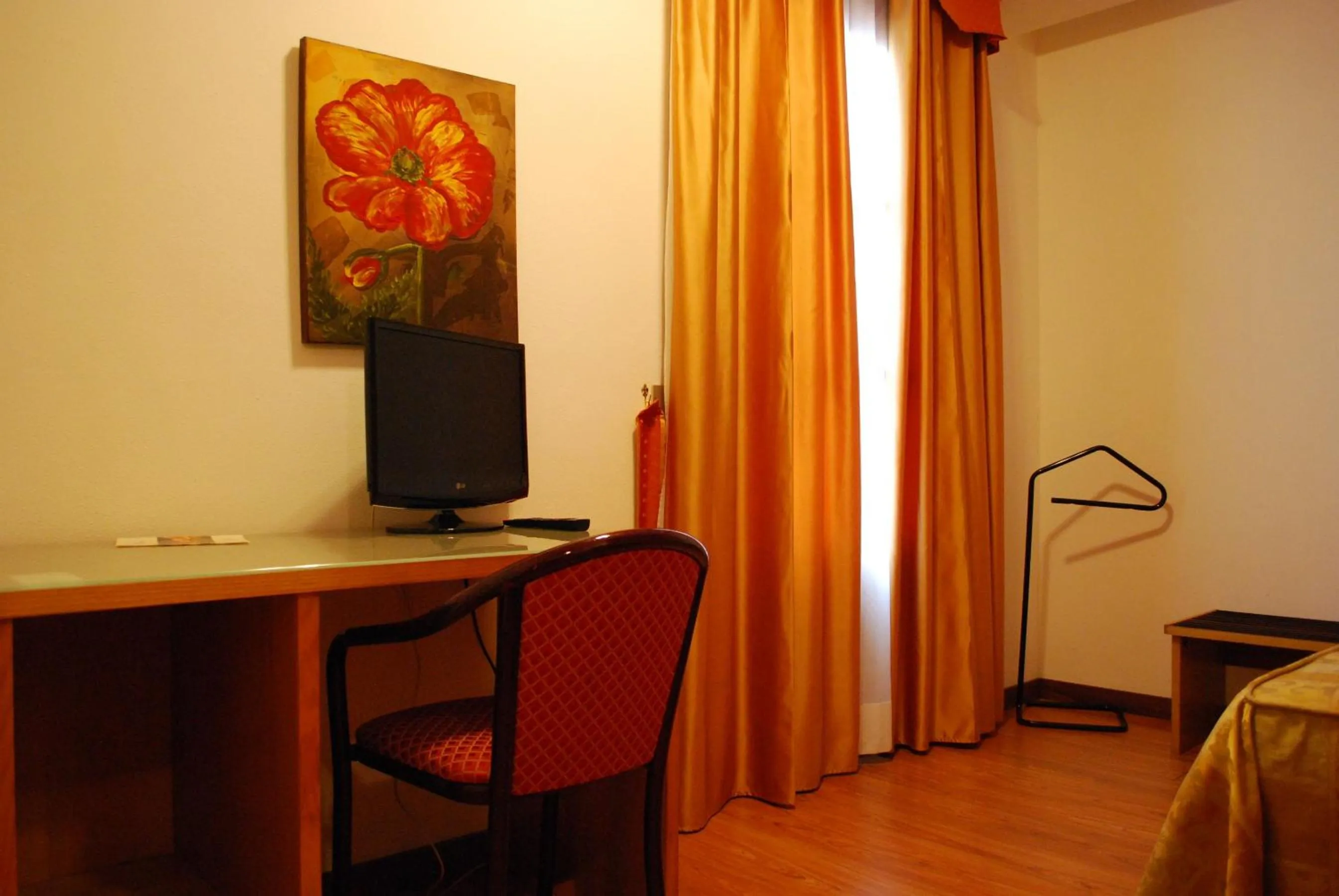 Economy Quadruple Room in Hotel Tre Torri