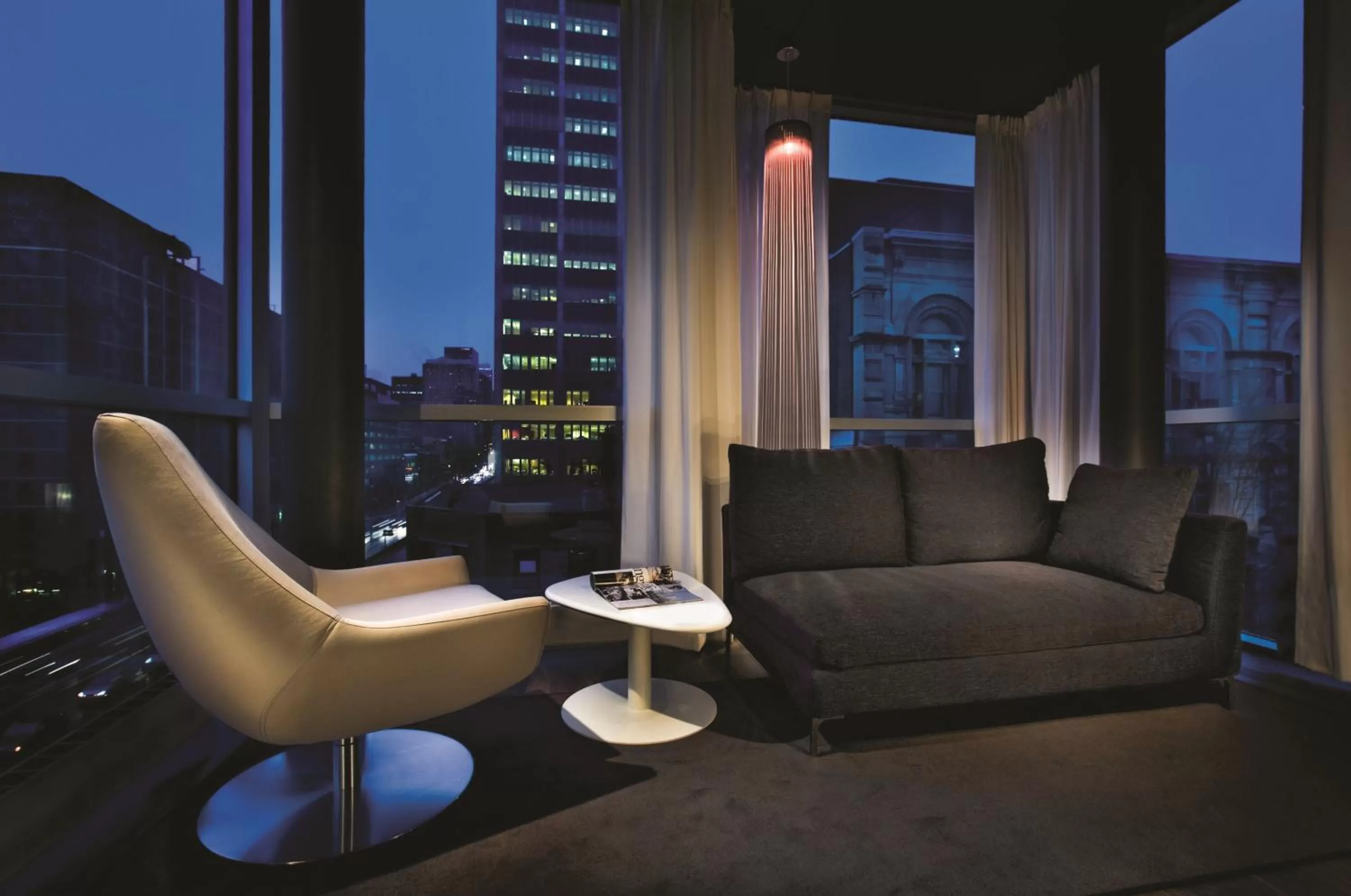 One-Bedroom panoramic Suite in Hotel Zero 1 Montreal
