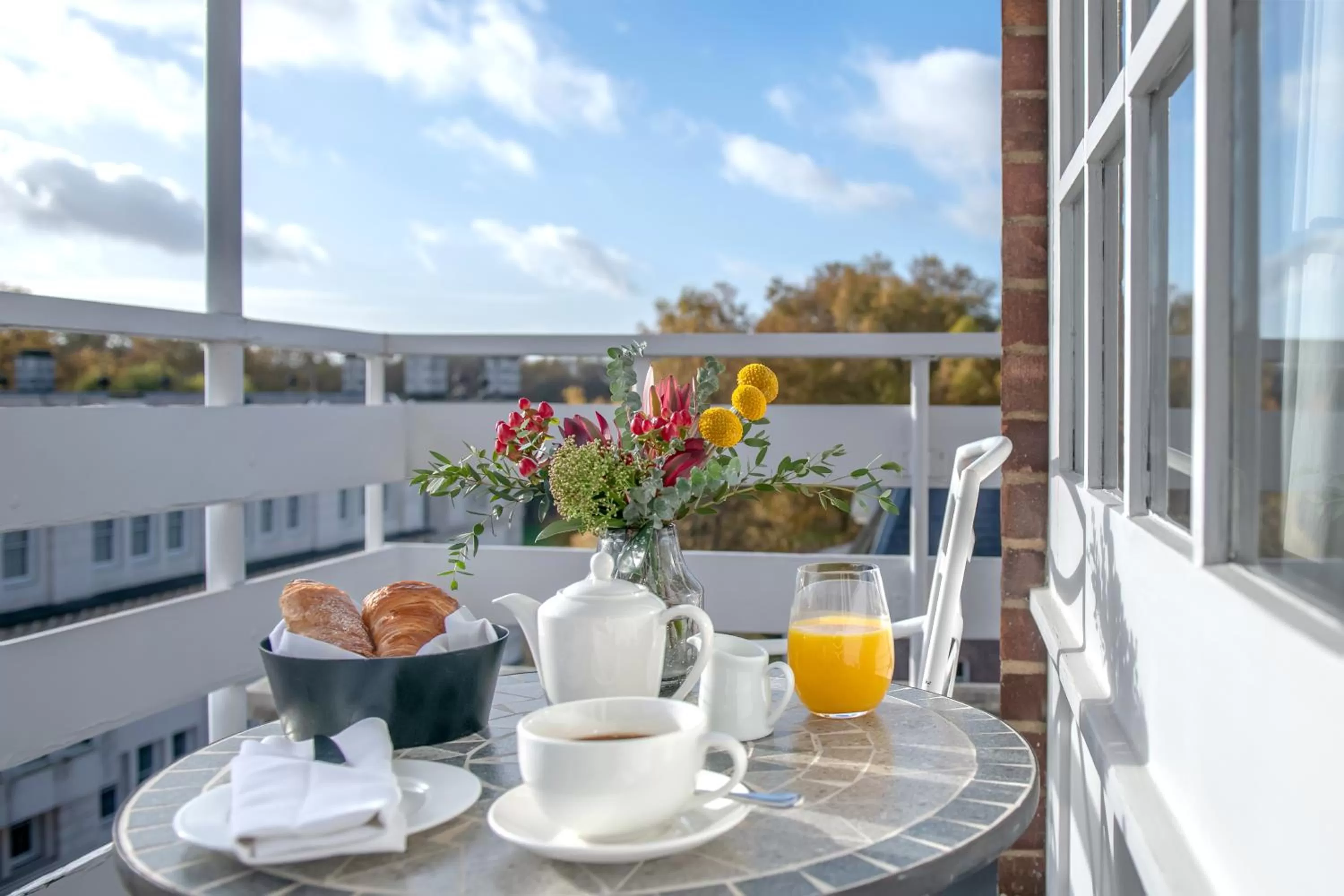 Suite with Balcony in Dukes London