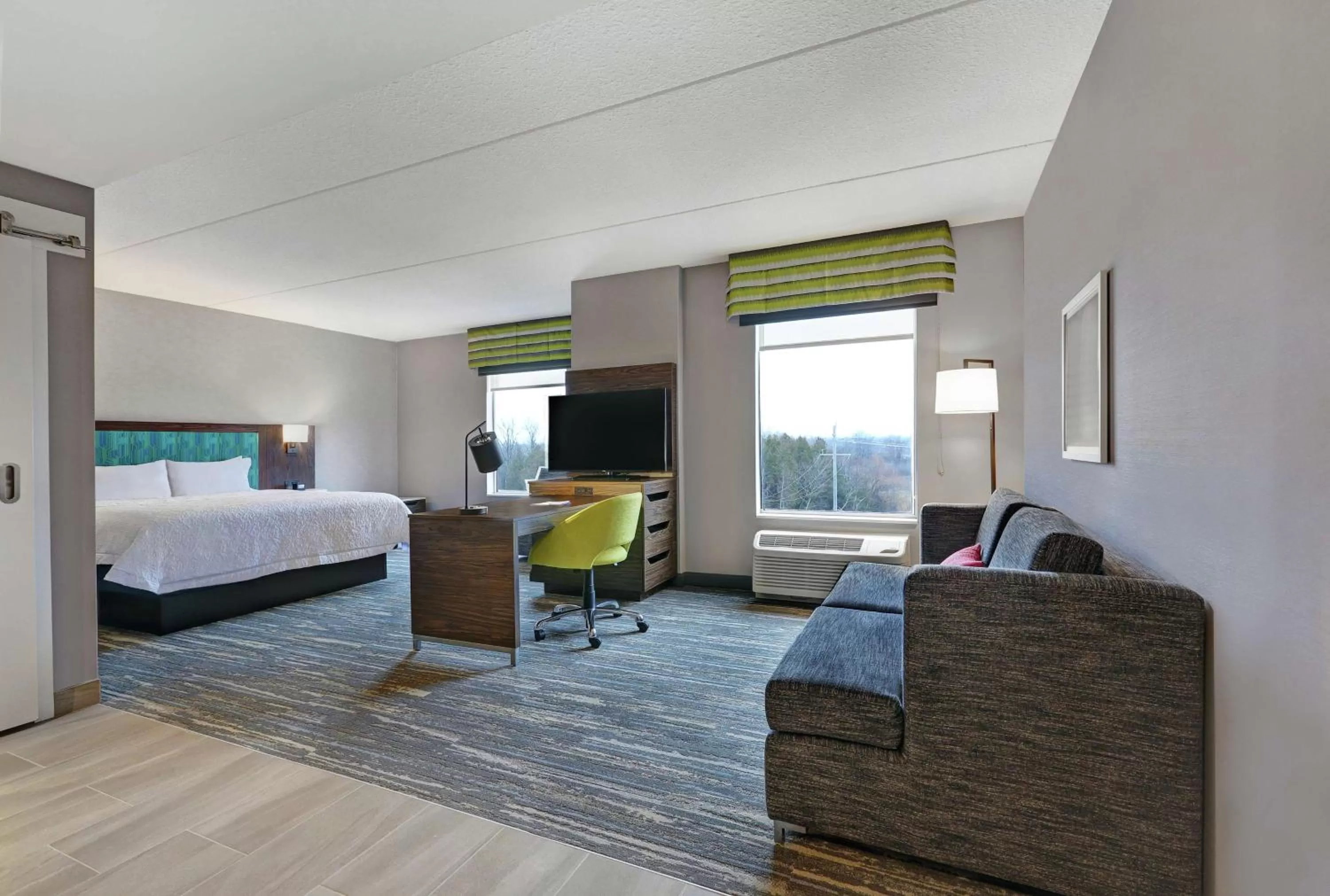 King Studio Suite - Non Smoking in Hampton Inn Peterborough