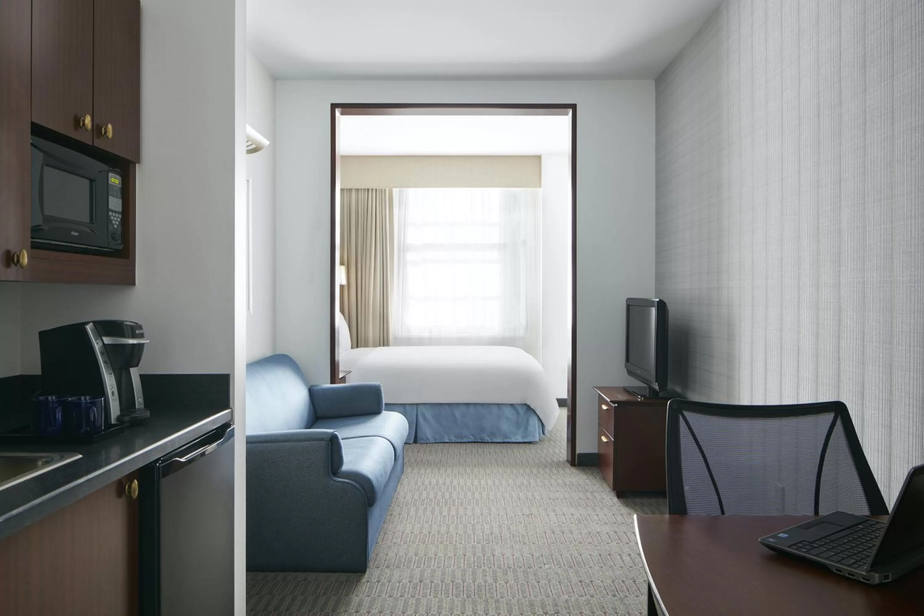 Superior Queen Room in Club Quarters Hotel Wacker at Michigan, Chicago