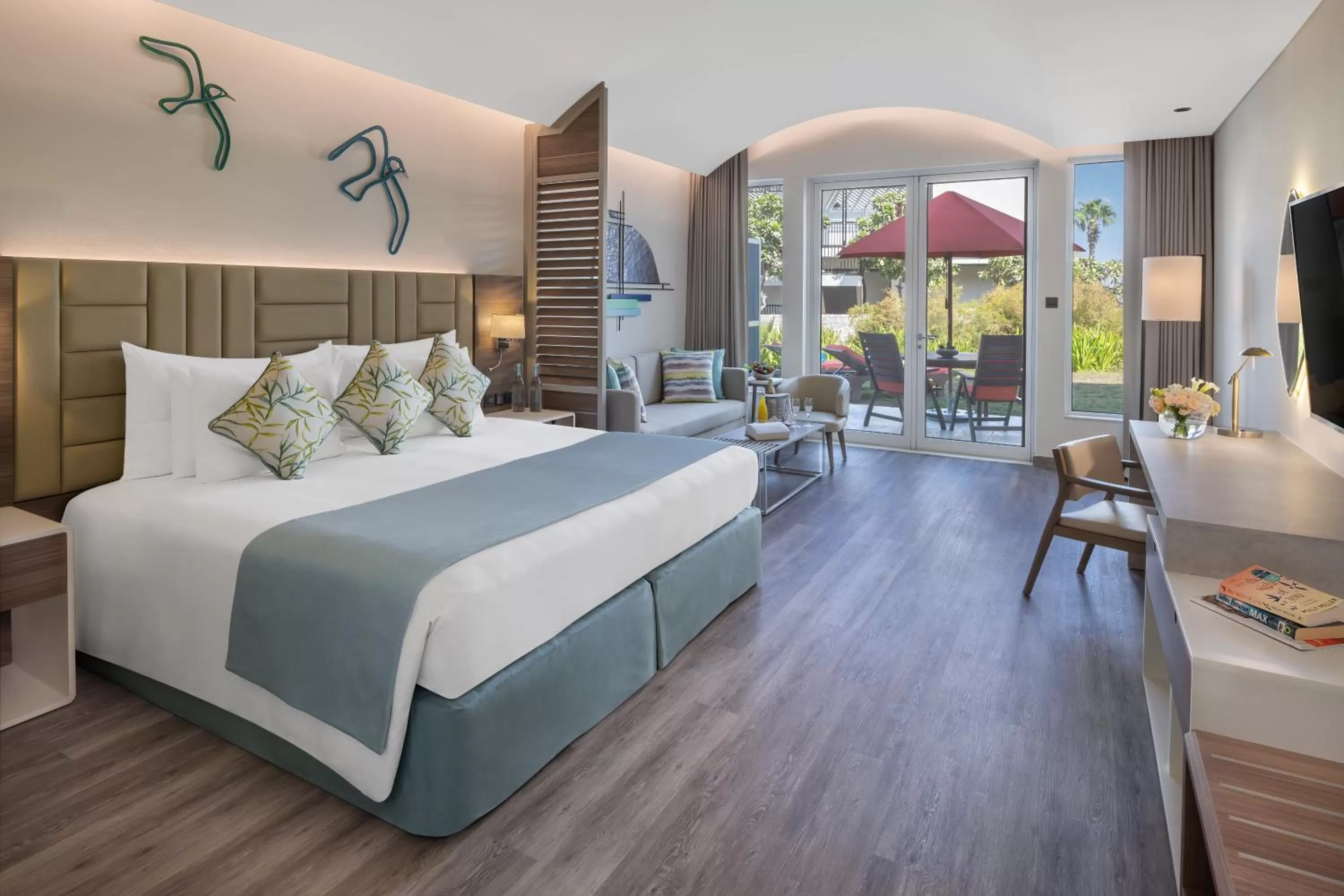 Garden Terrace Junior Suite with Exclusive Tamr Pool, Beach & Splash Park Access with Free Shuttle to Shopping Malls in JA Palm Tree Court, Dubai