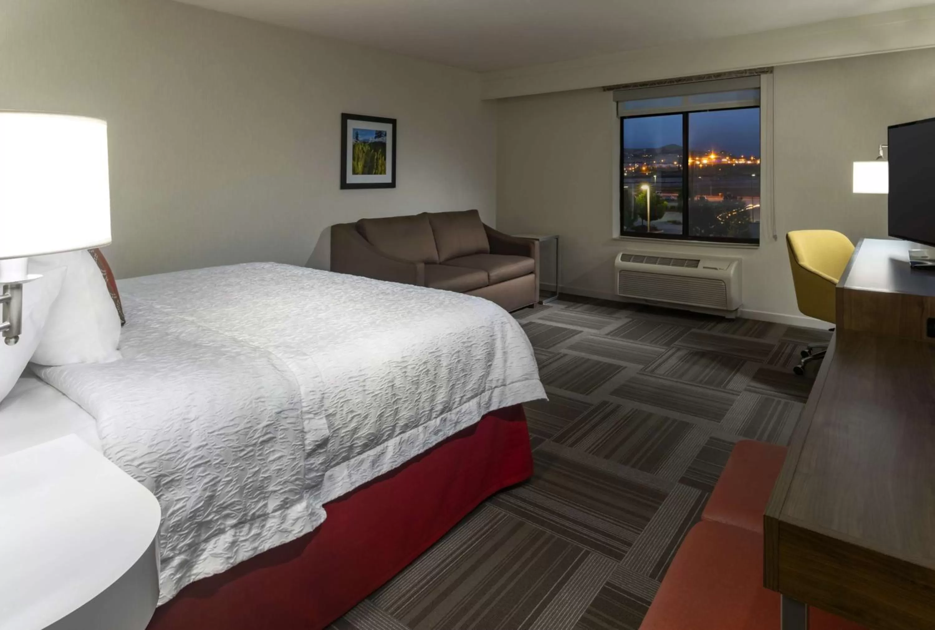 King Room with Sofa Bed - Non-Smoking in Hampton Inn Lehi-Thanksgiving Point