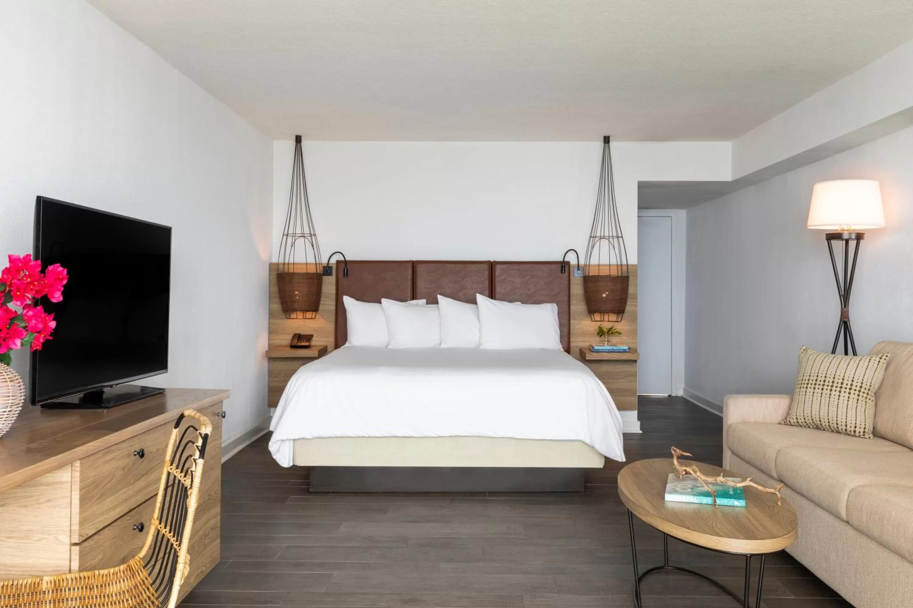 Oceanfront King Room - Disability Access in Amara Cay Resort