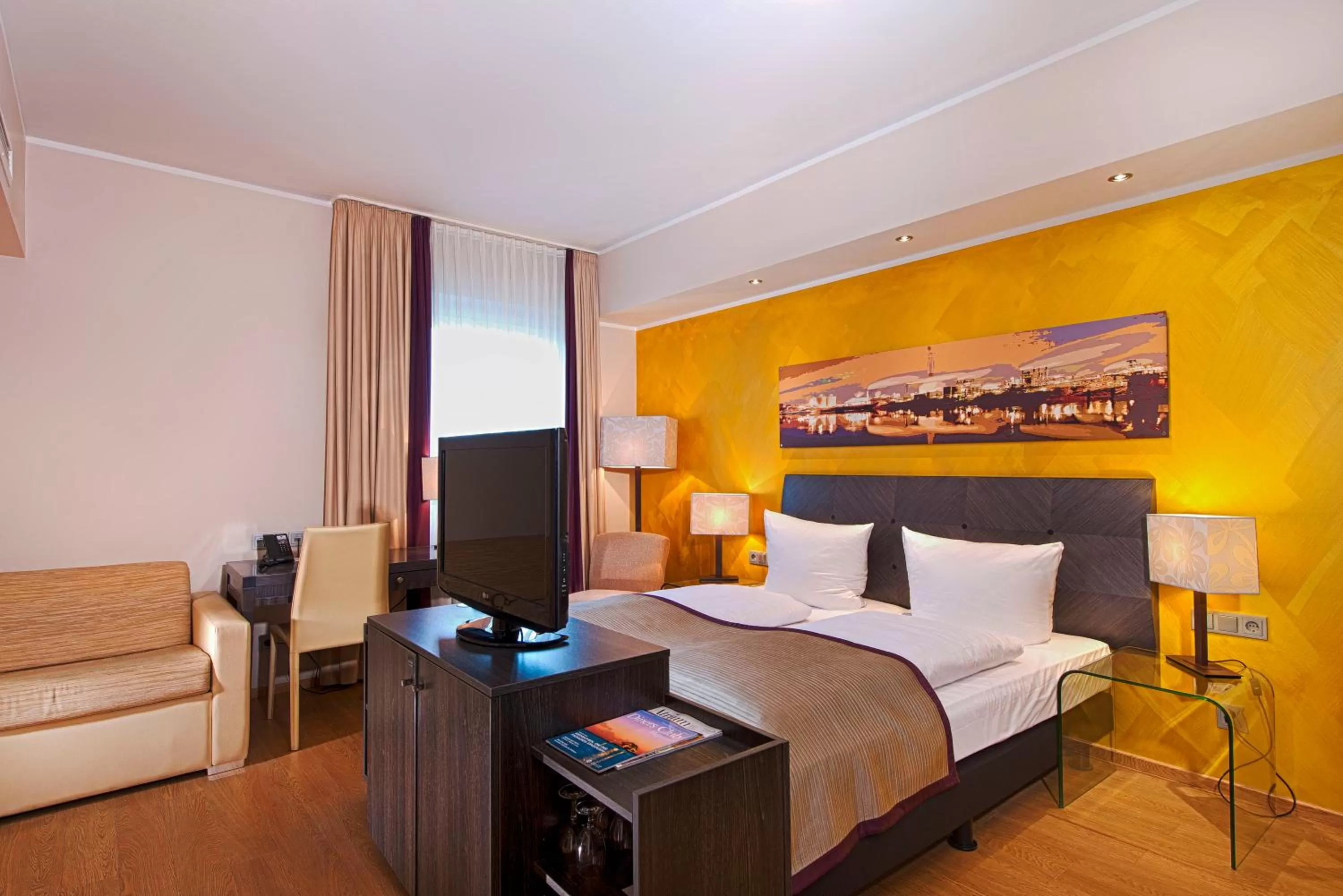 Junior Suite - single occupancy in Wyndham Duisburger Hof