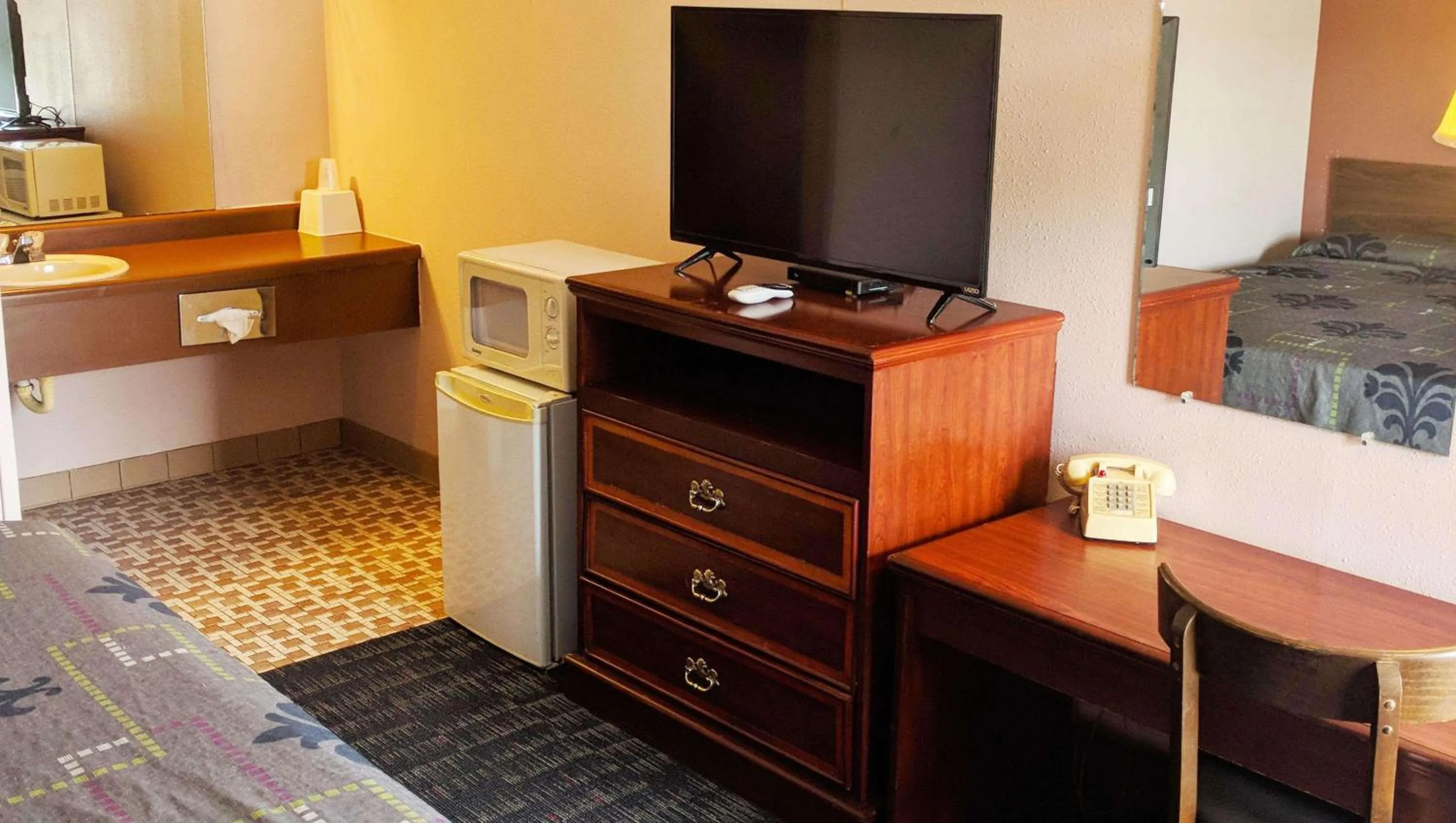 Standard Queen Room in Black Angus Motel Poteau