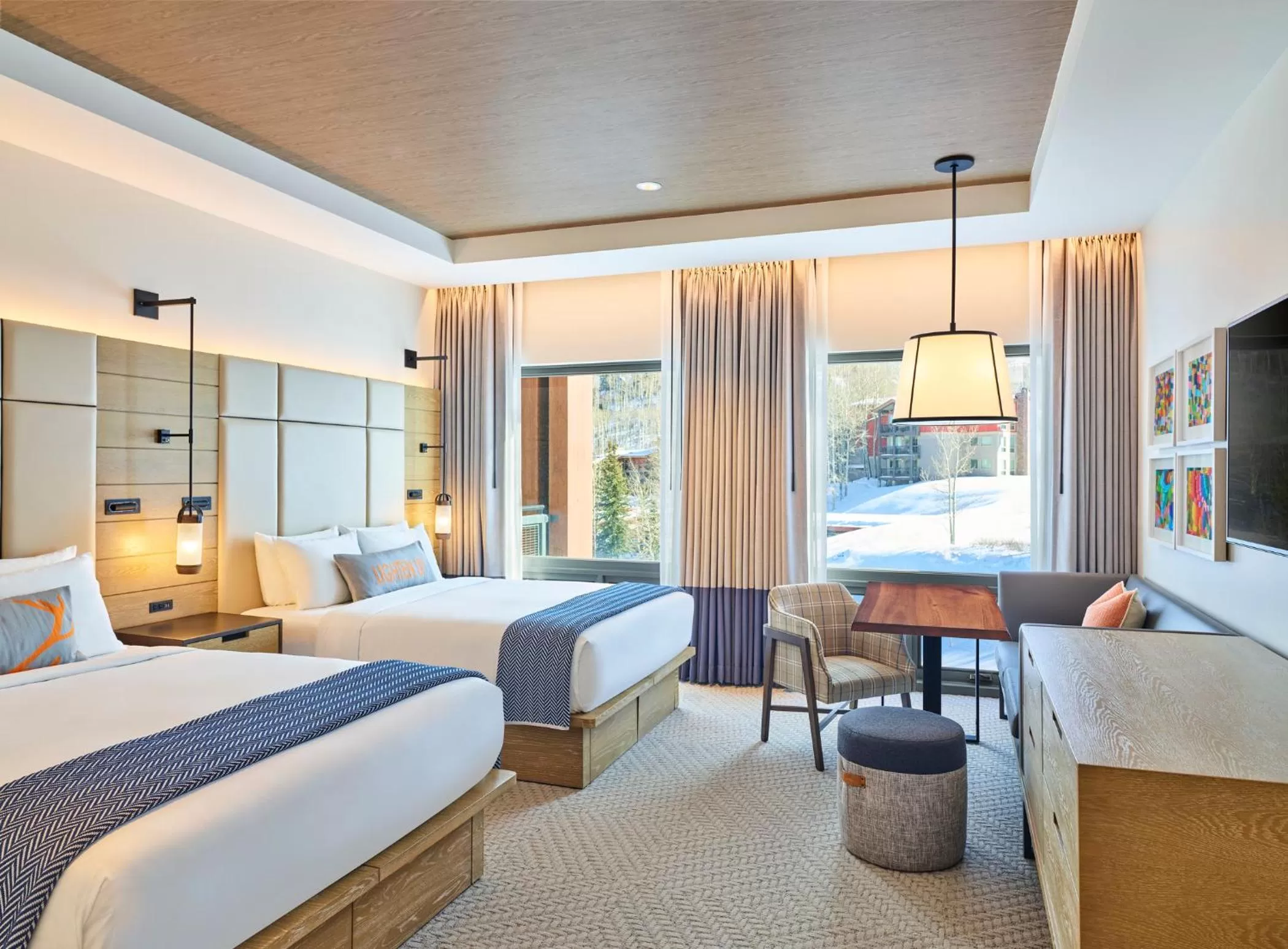 Deluxe Two Queens (Accessible) in Limelight Hotel Snowmass