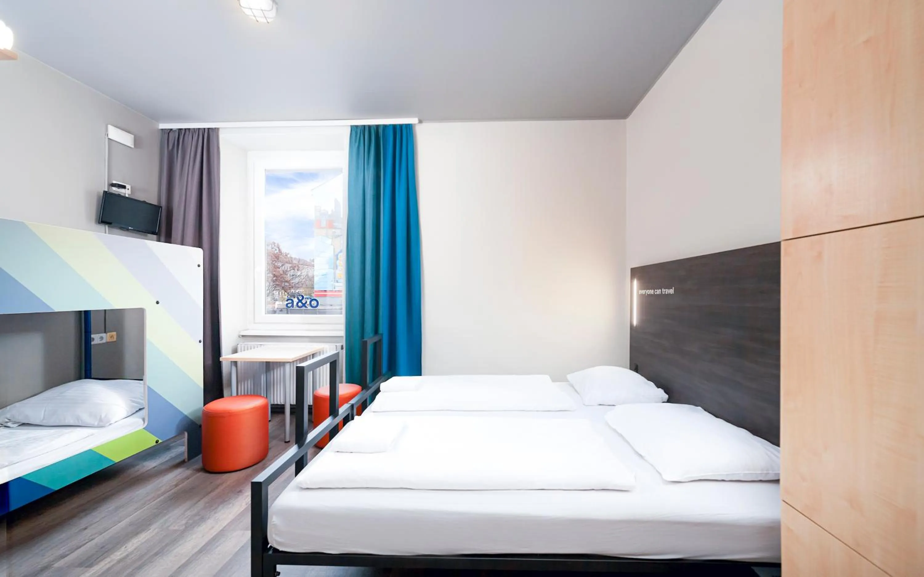 Family Room (2 Adults + 2 Children) in a&o Wien Stadthalle