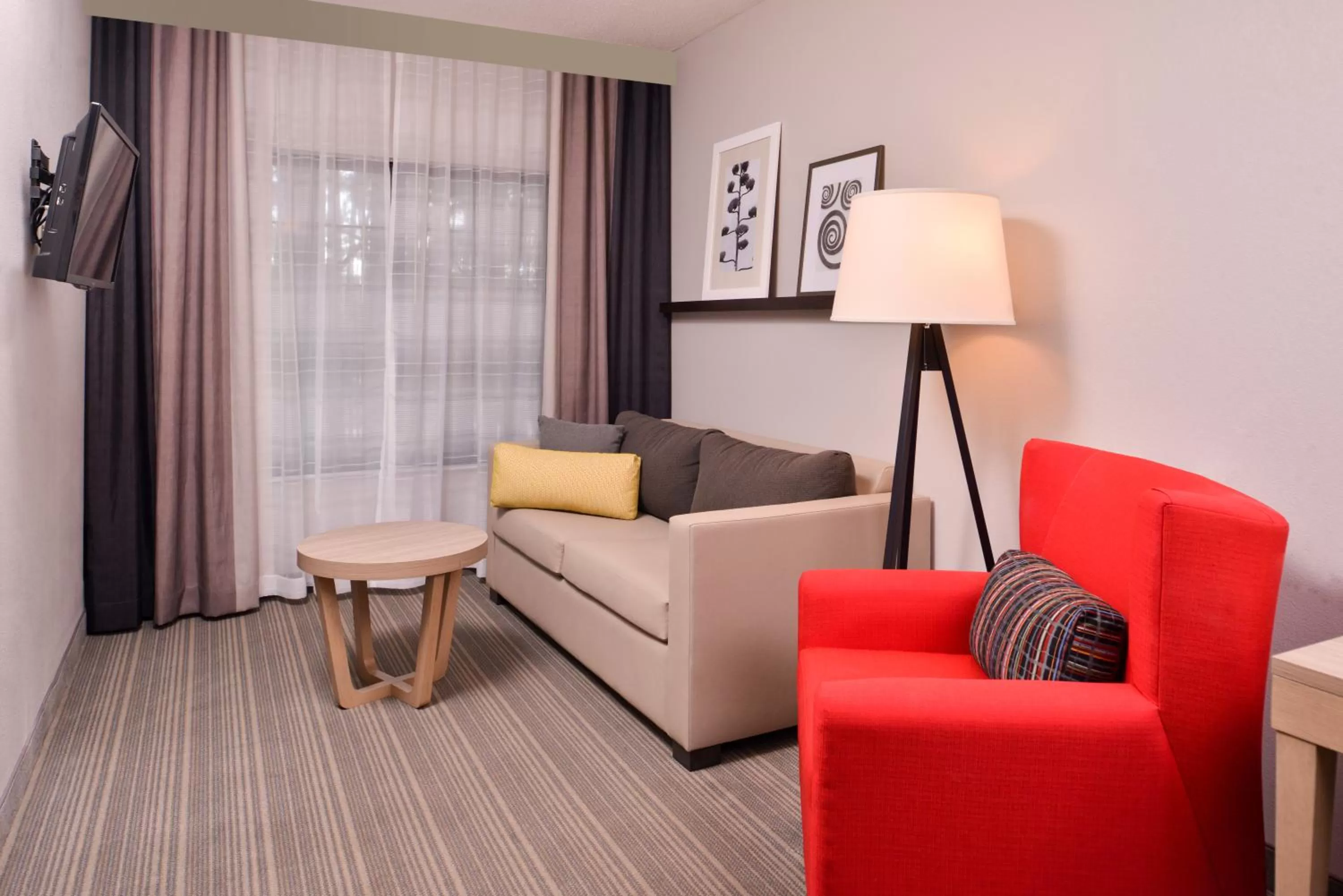 Queen Room in Country Inn & Suites by Radisson Raleigh-Durham Airport NC
