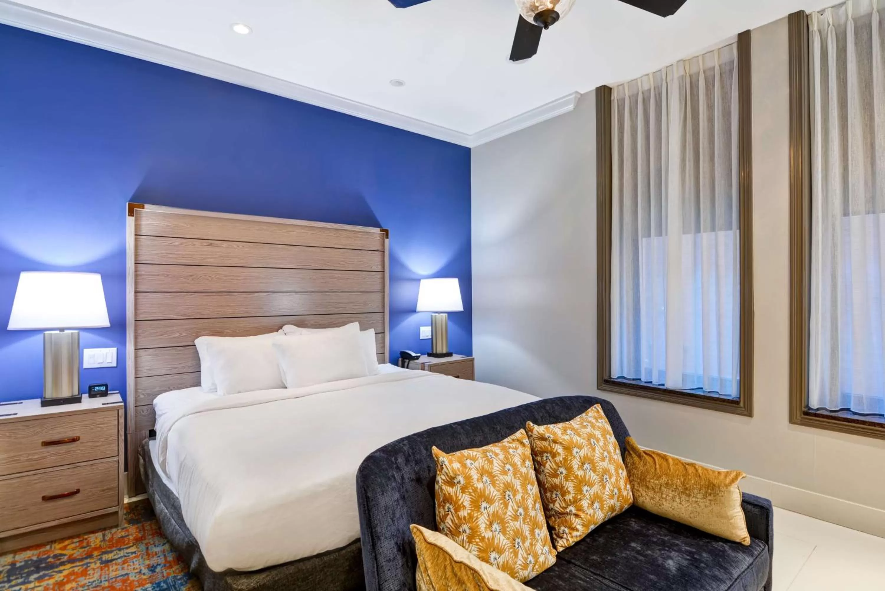 Premium King Room in The Cincinnatian Curio Collection by Hilton