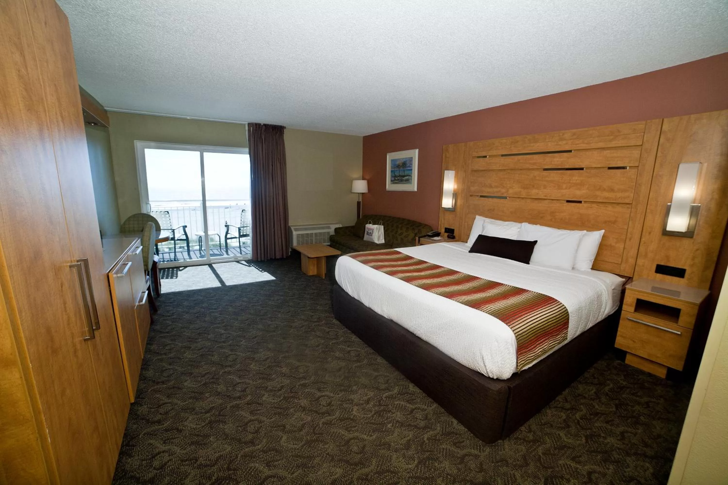 Deluxe King Room with Ocean Front View in DeSoto Beach Hotel