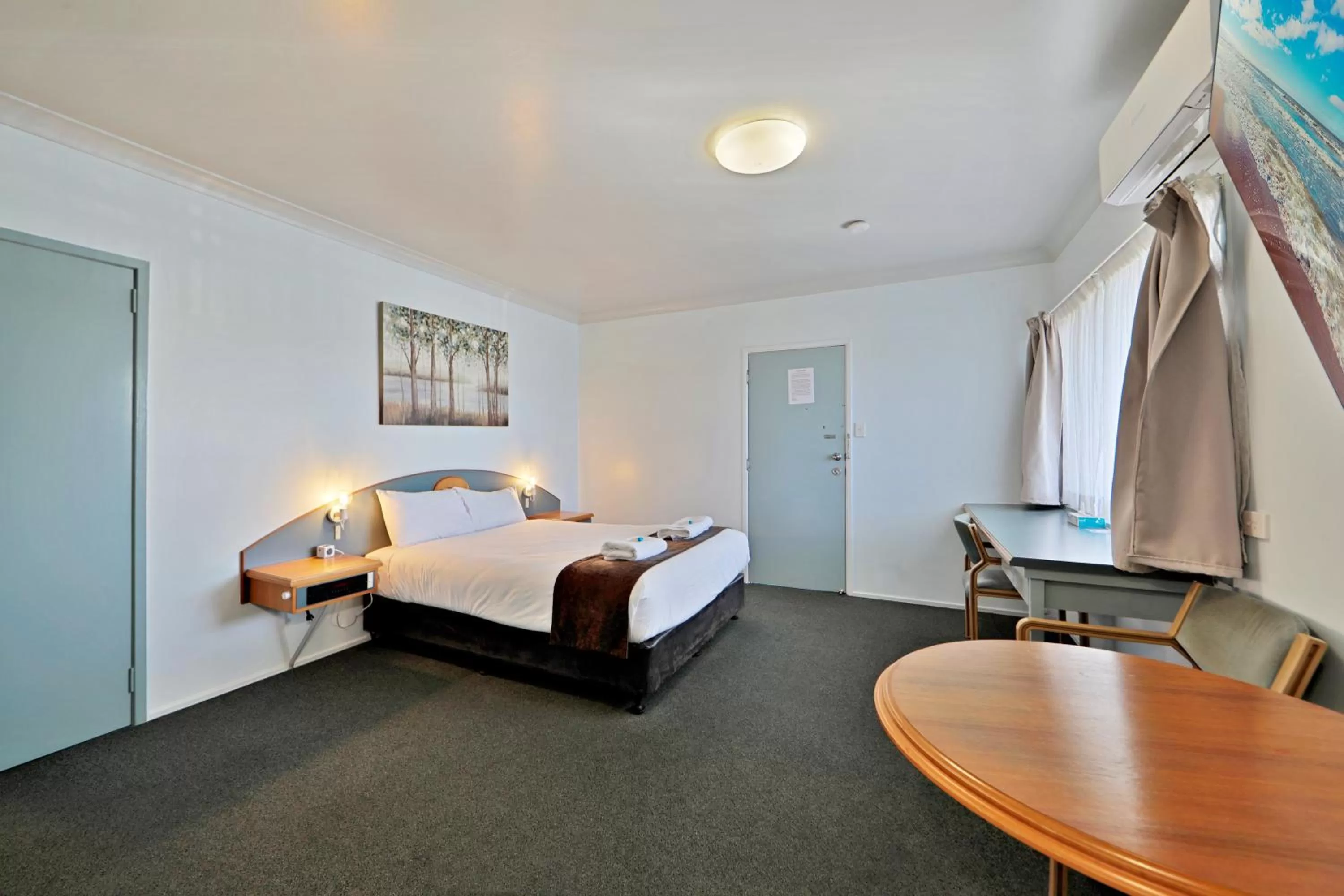 Deluxe Queen Room in Oscar Motel