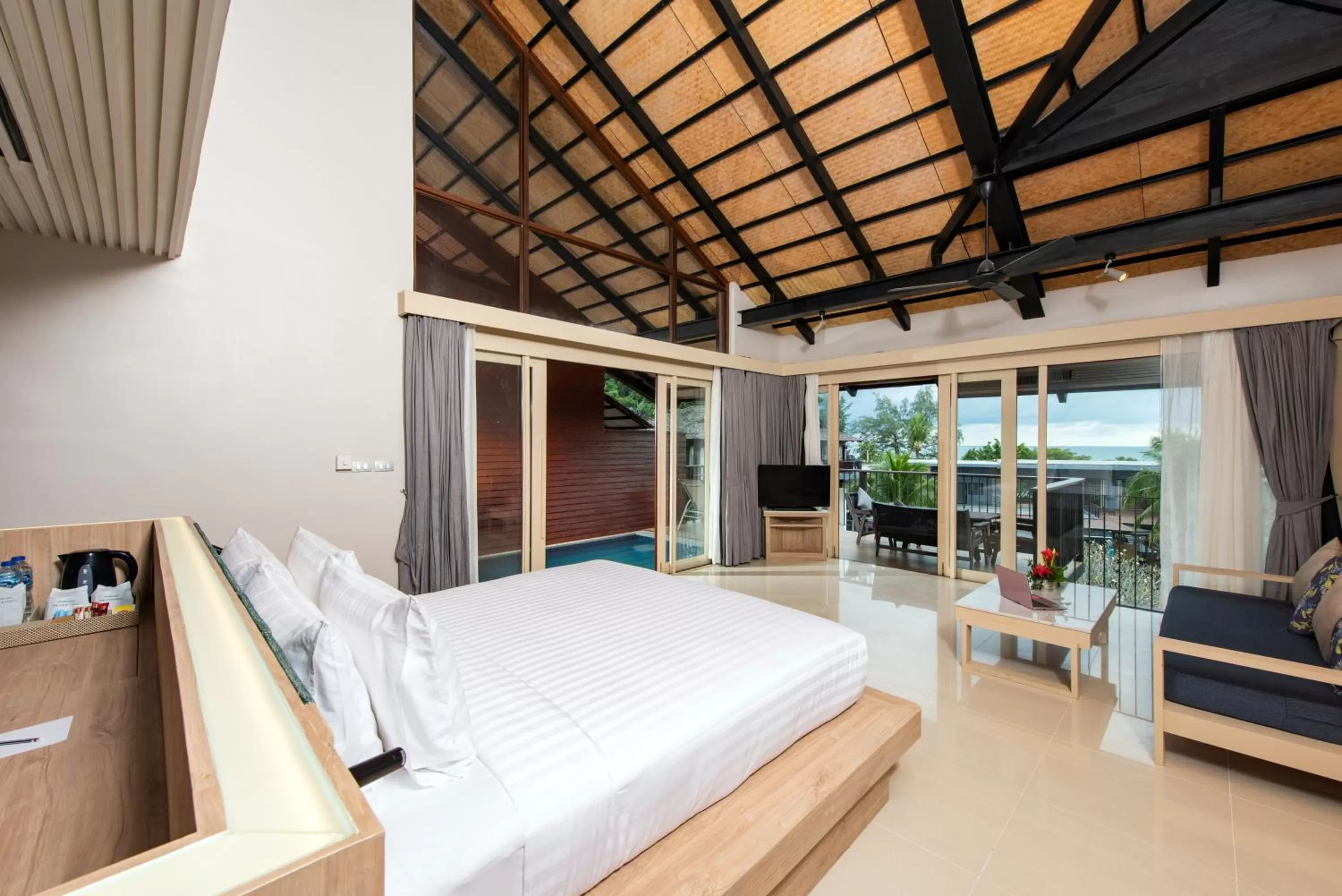 Penthouse Sea View Pool Suite - Daily Free Mini-bar in Holiday Ao Nang Beach Resort, Krabi