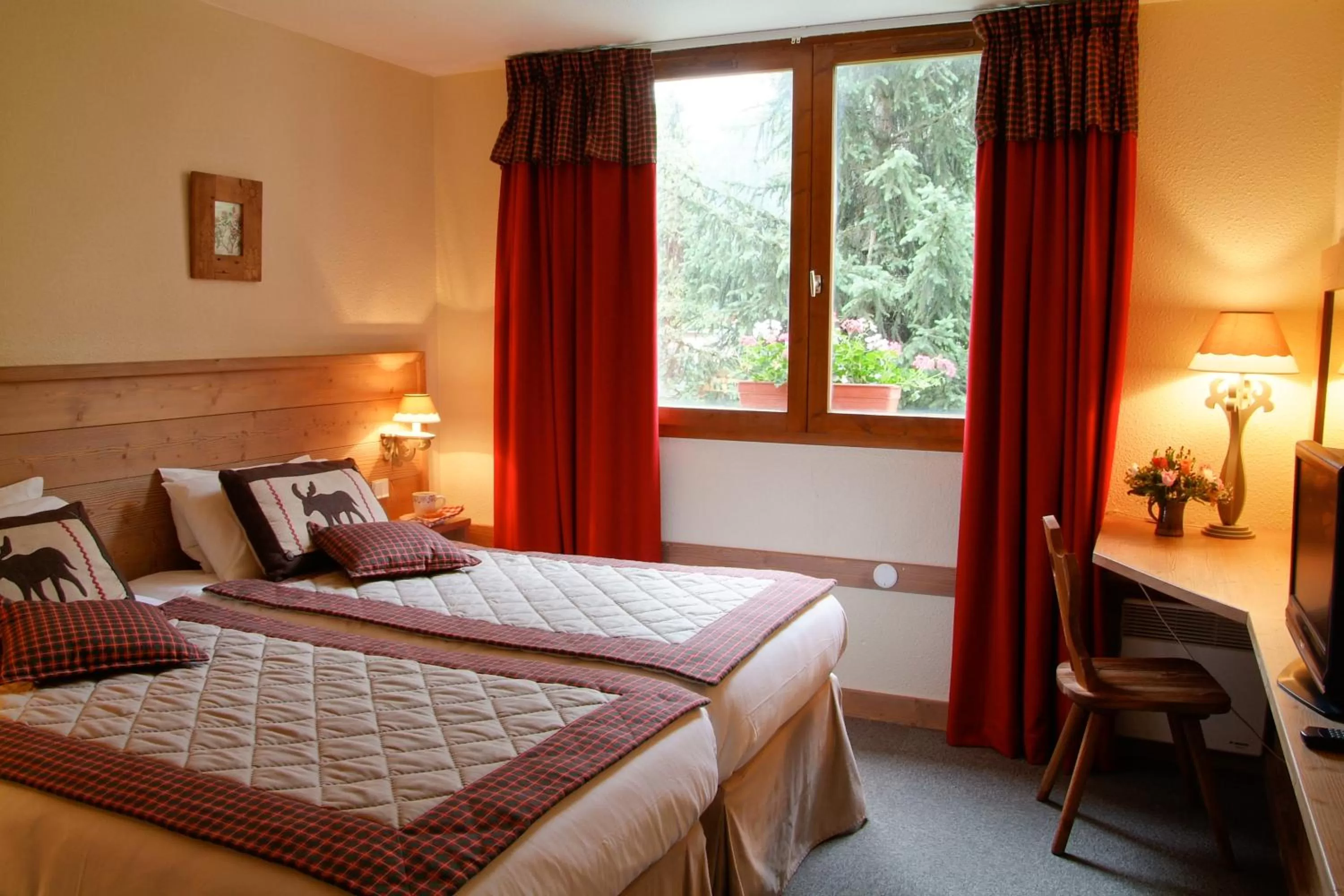 Twin Room with Spa Access in Hôtel Restaurant La Tourmaline