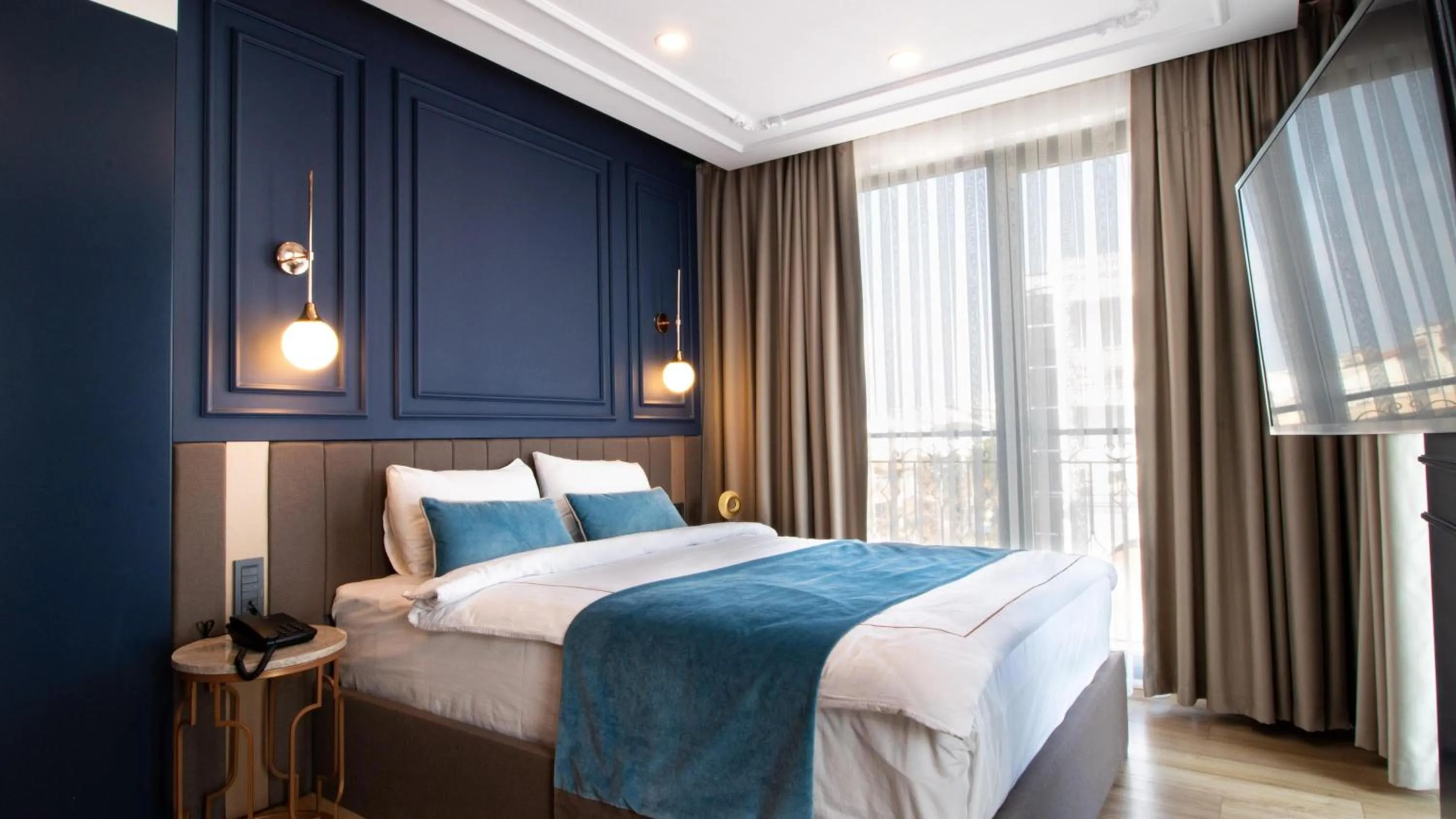 Deluxe Suite in Espina Hotel