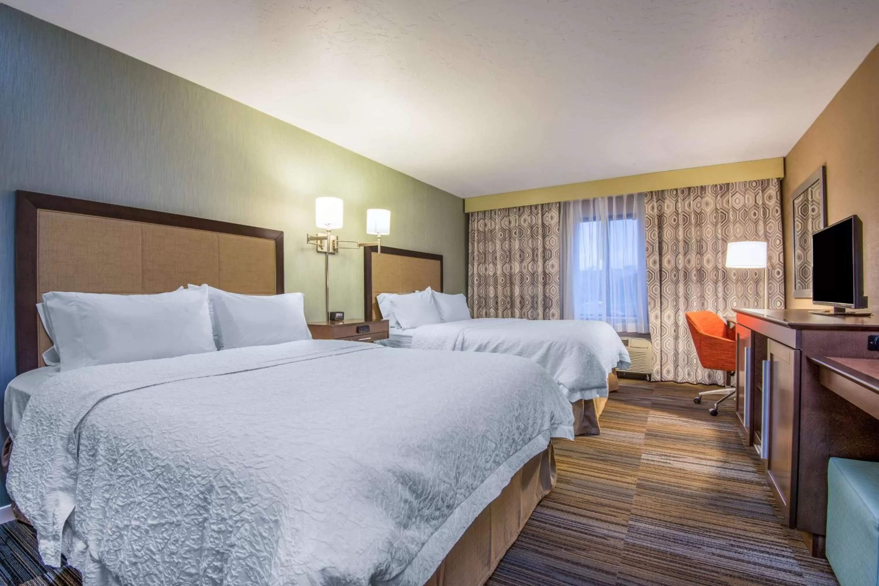 Queen Room with Two Queen Beds - Hearing Access/Non-Smoking in Hampton Inn & Suites Los Alamos