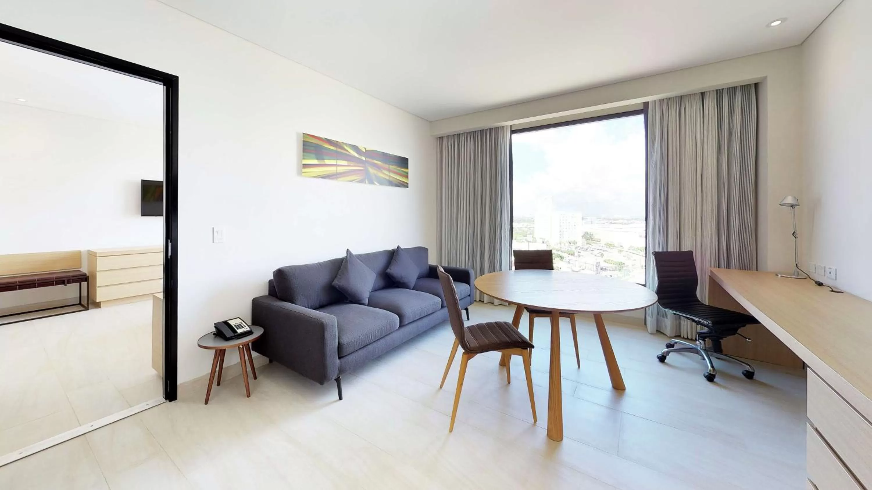 One-Bedroom King Suite with Two Bathrooms in Hilton Garden Inn Merida