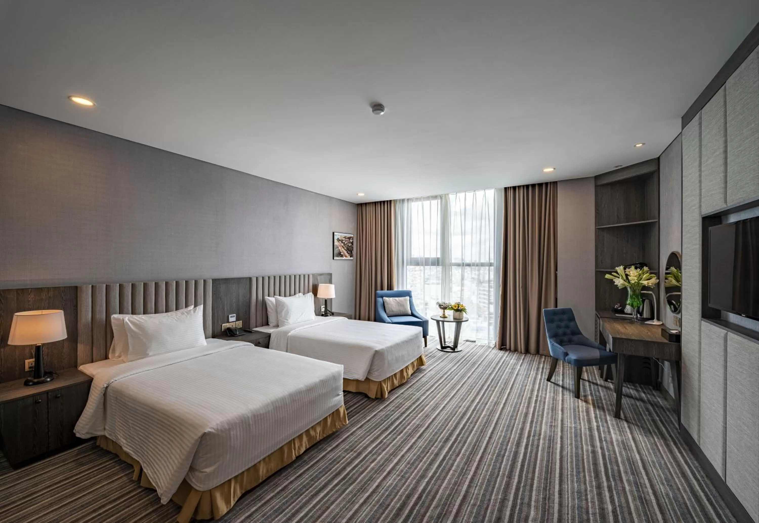 Deluxe Twin Room with City View in Muong Thanh Luxury Saigon Hotel
