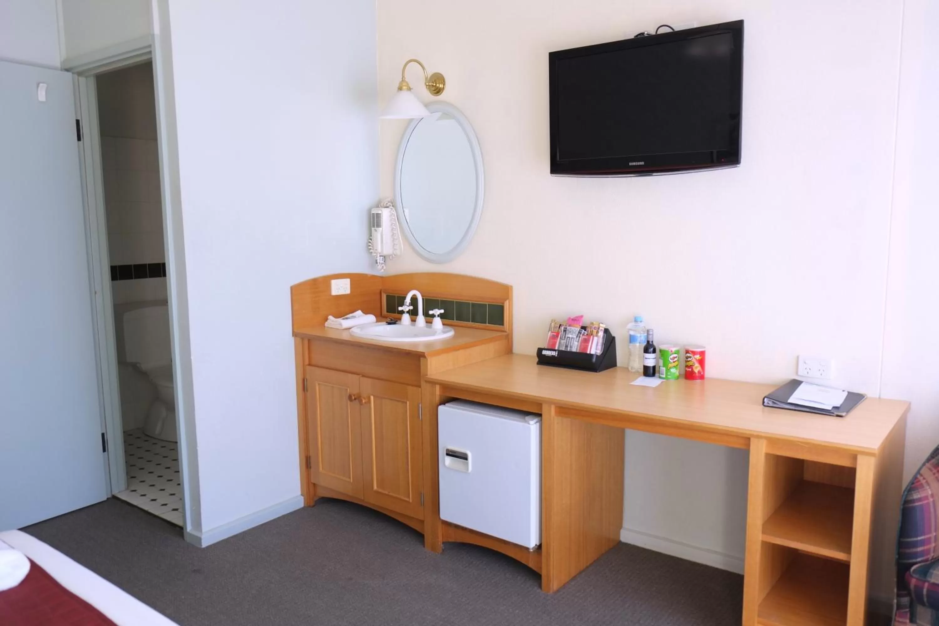 Coffee/tea facilities in Berri Hotel