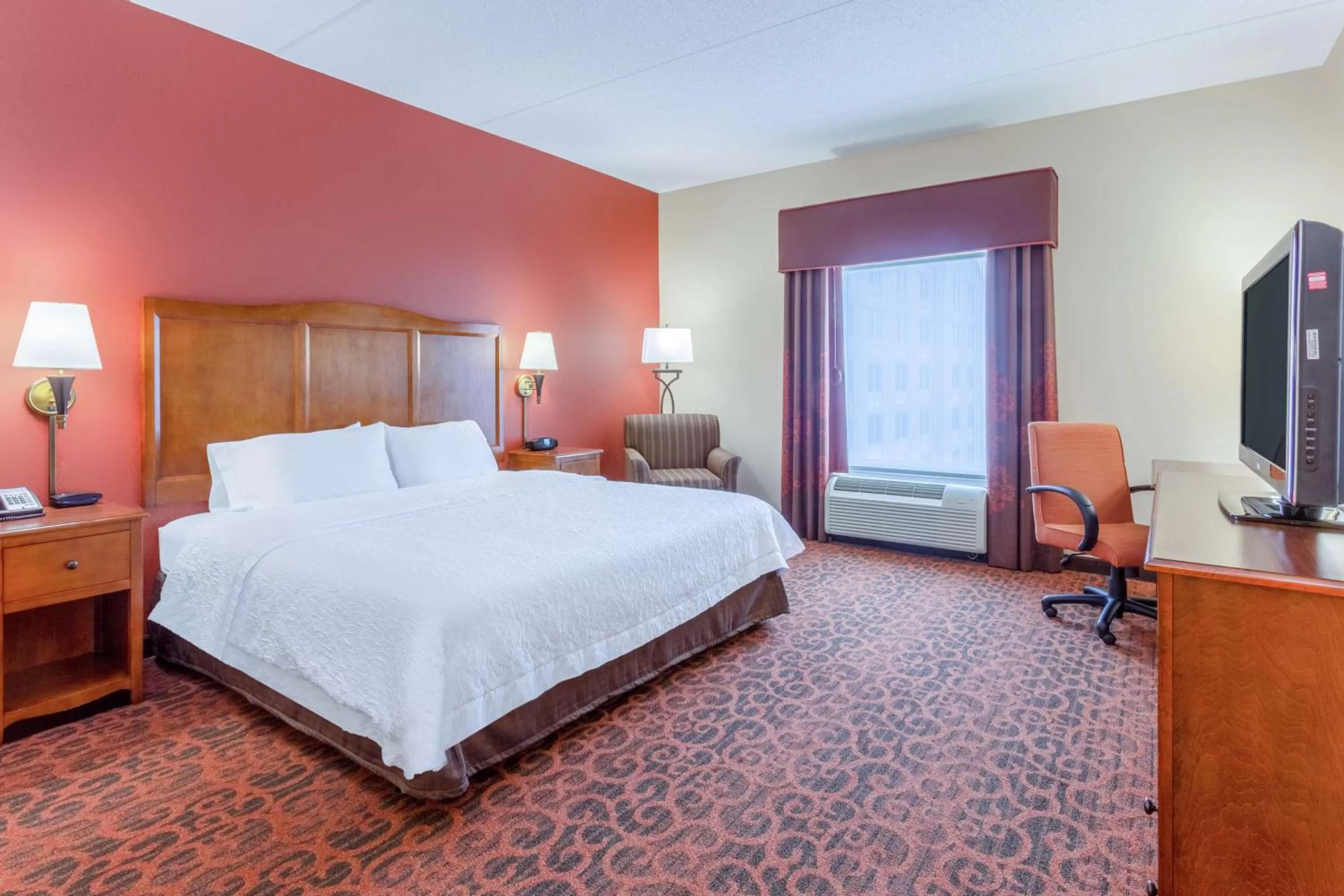 King Room - Hearing Access/Non-Smoking in Hampton Inn Owings Mills