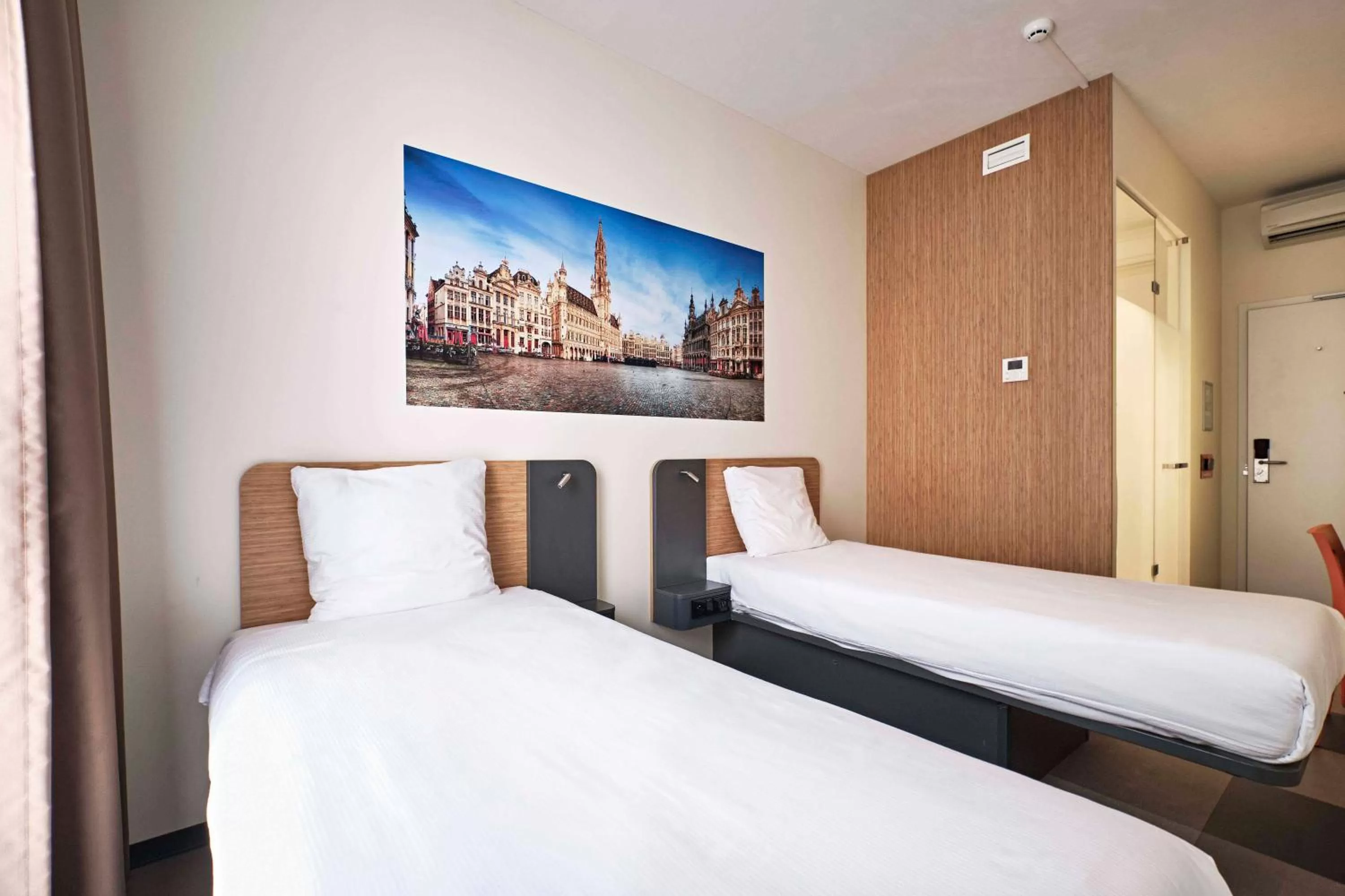 Twin Room in easyHotel Brussels City Centre