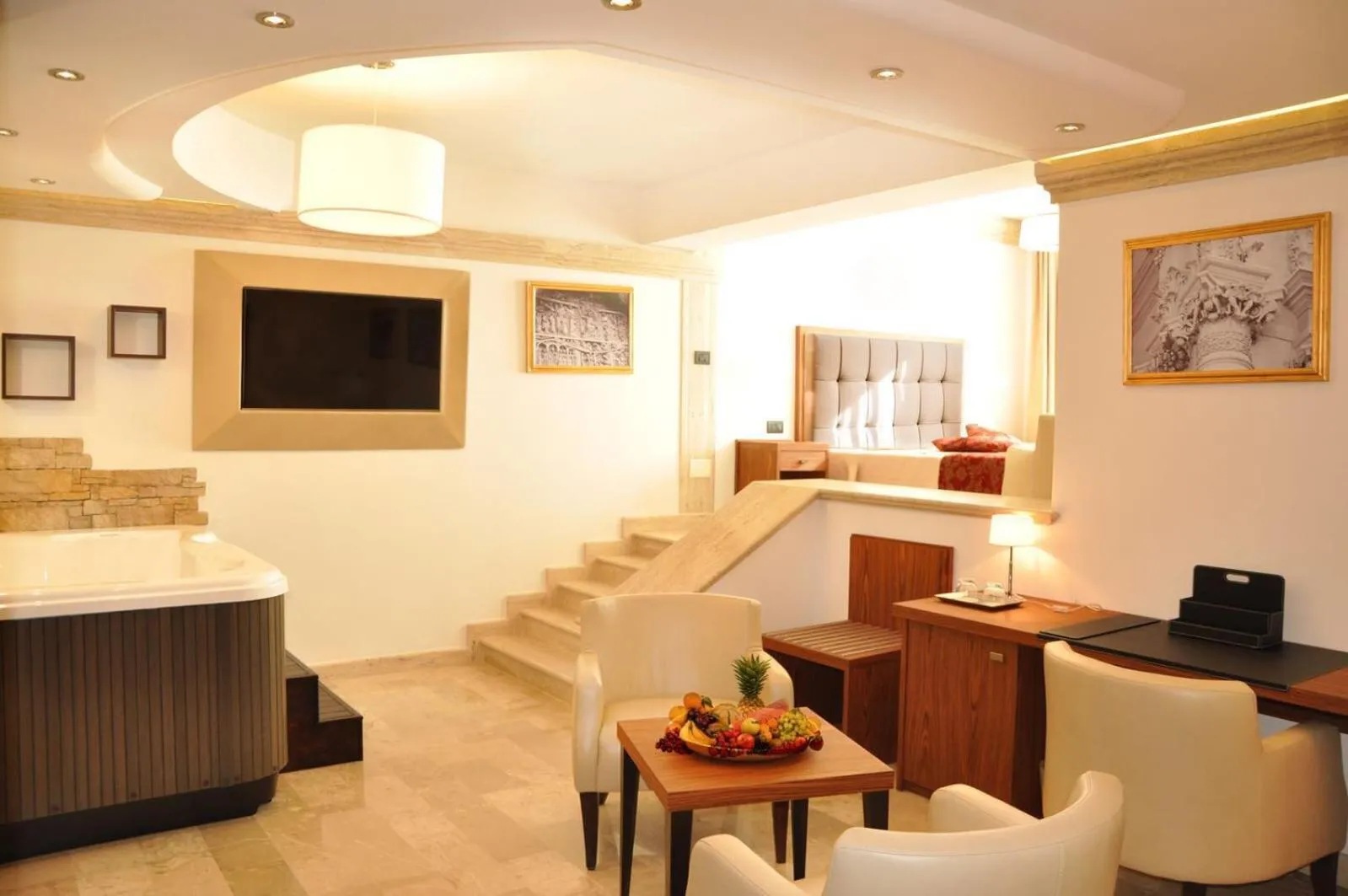 Deluxe Suite with Spa Bath in BHB Hotel