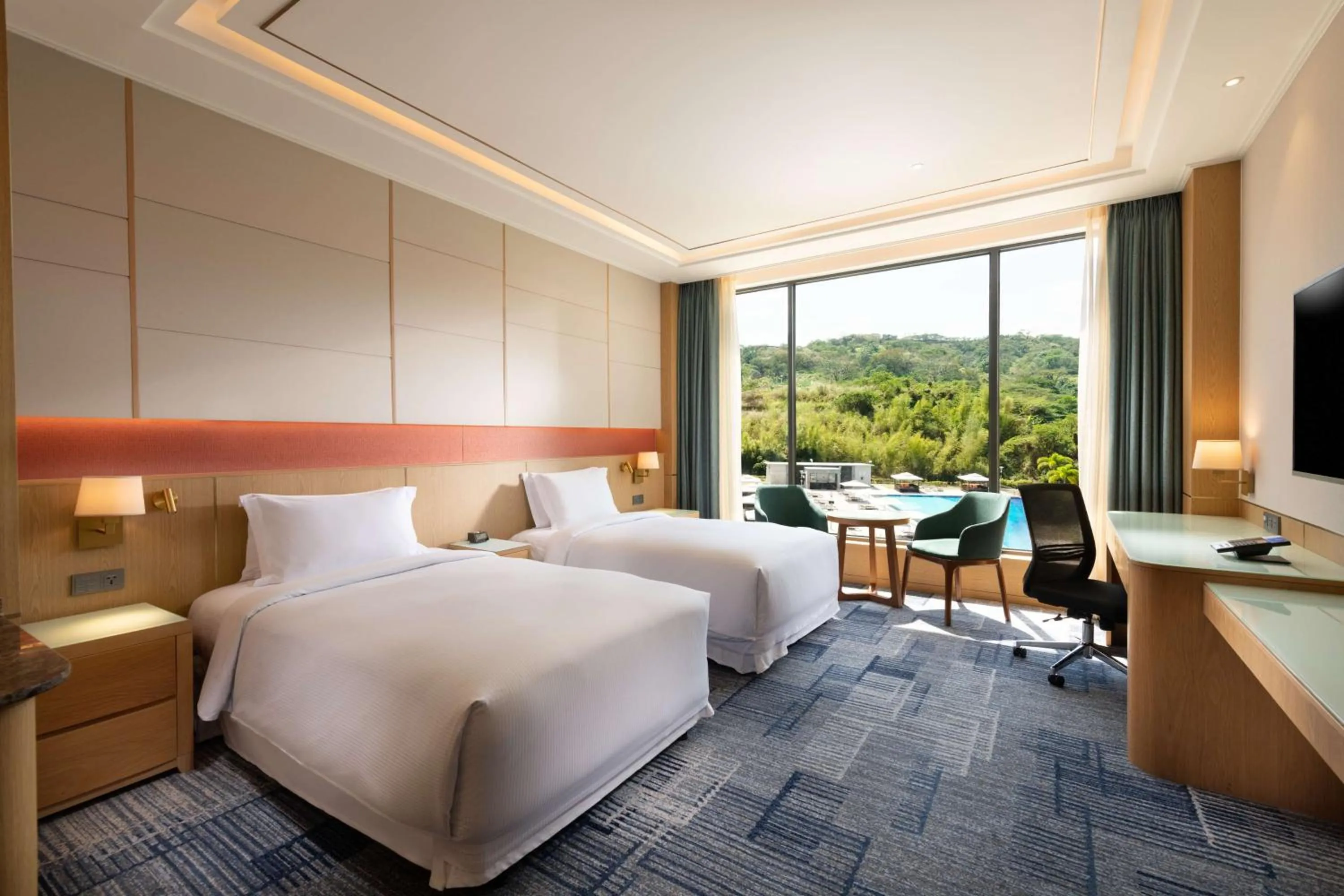 Twin Room with Pool View in Hilton Clark Sun Valley Resort