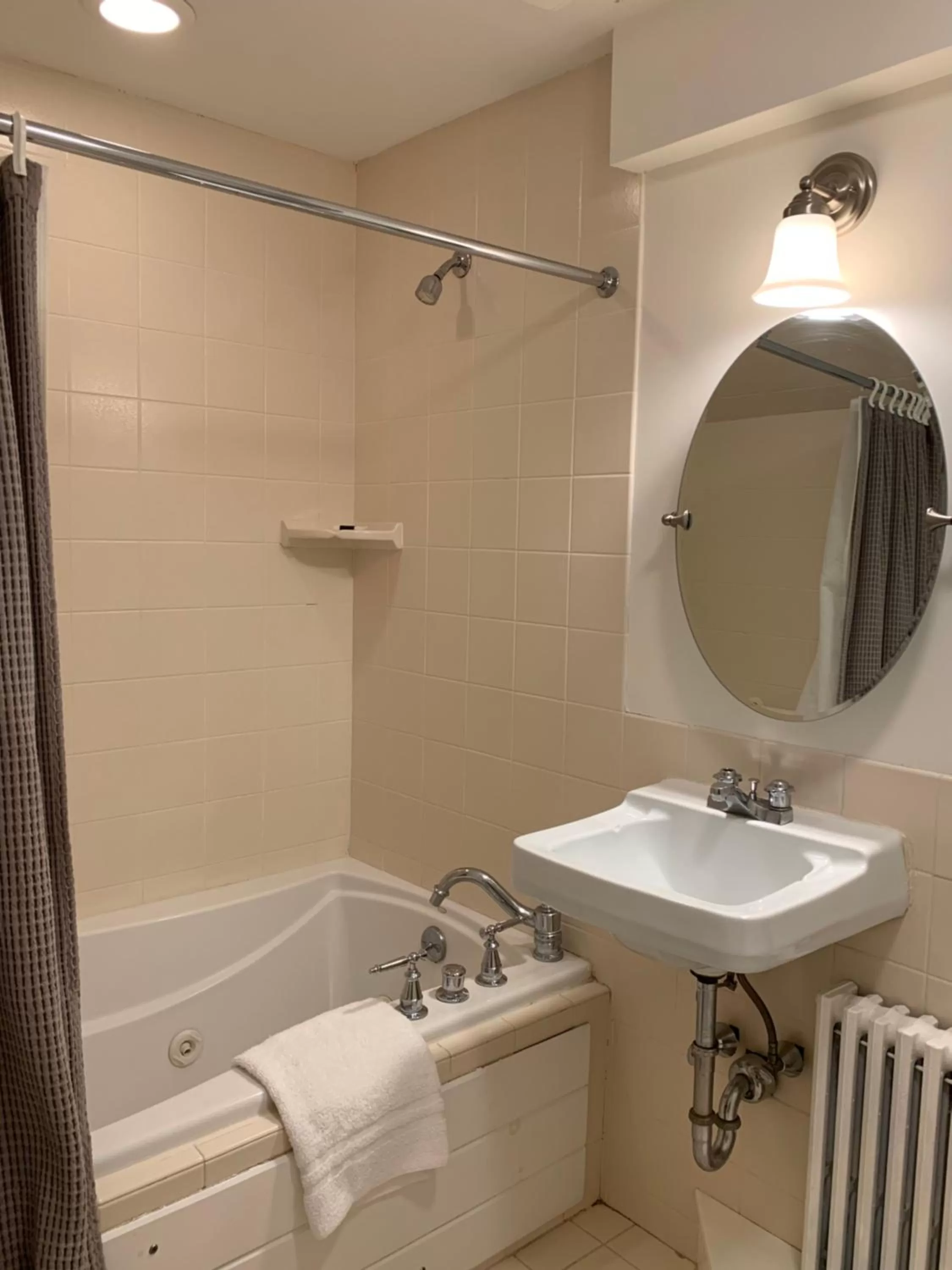 King Room in The Nutmeg Vermont