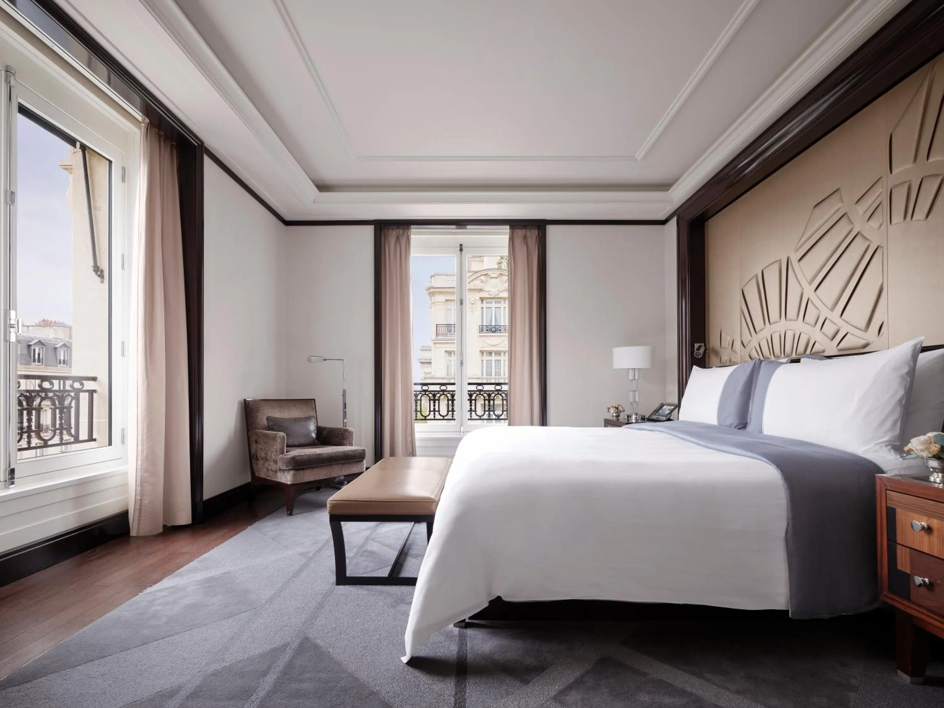 Grand Premier Suite in The Peninsula Paris