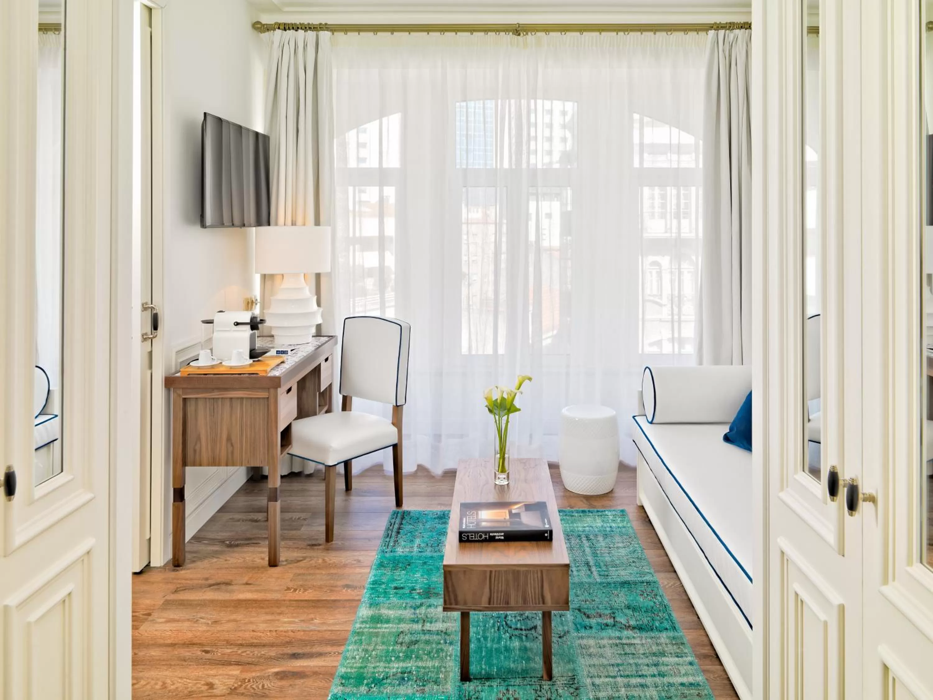 Family Suite in H10 Duque de Loule