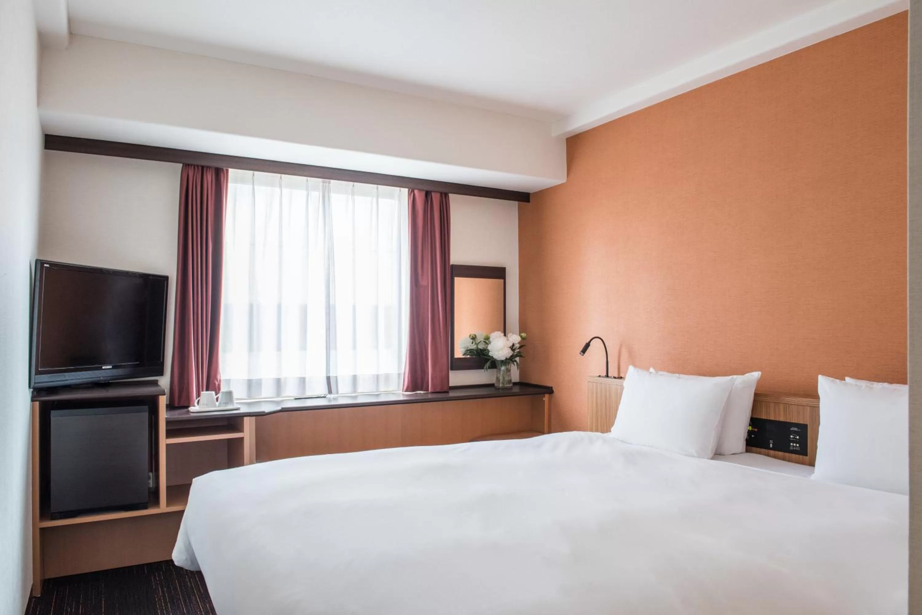 King Room - single occupancy - Non-Smoking in the b nagoya