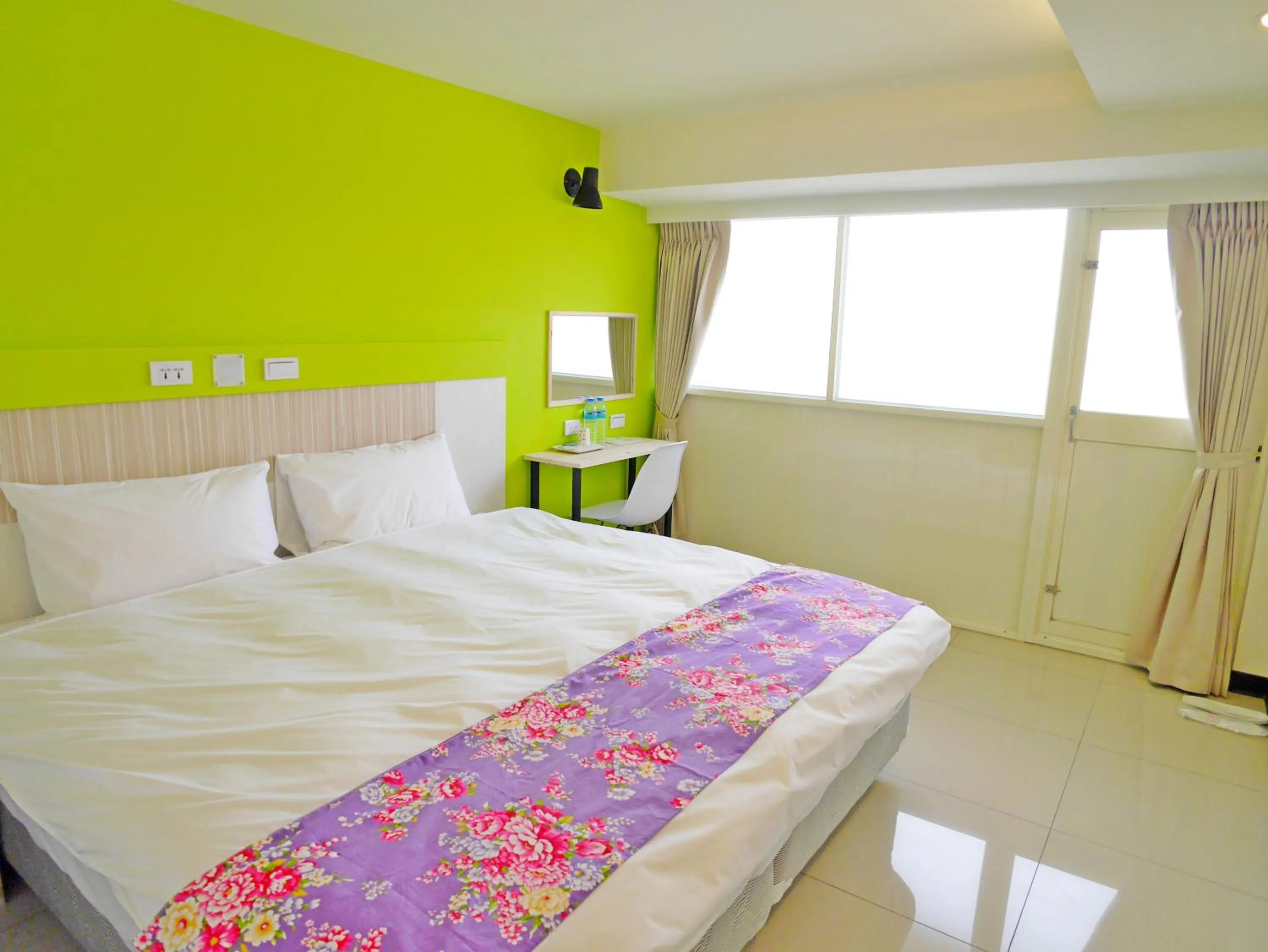 Standard Double Room in Good Night Hotel