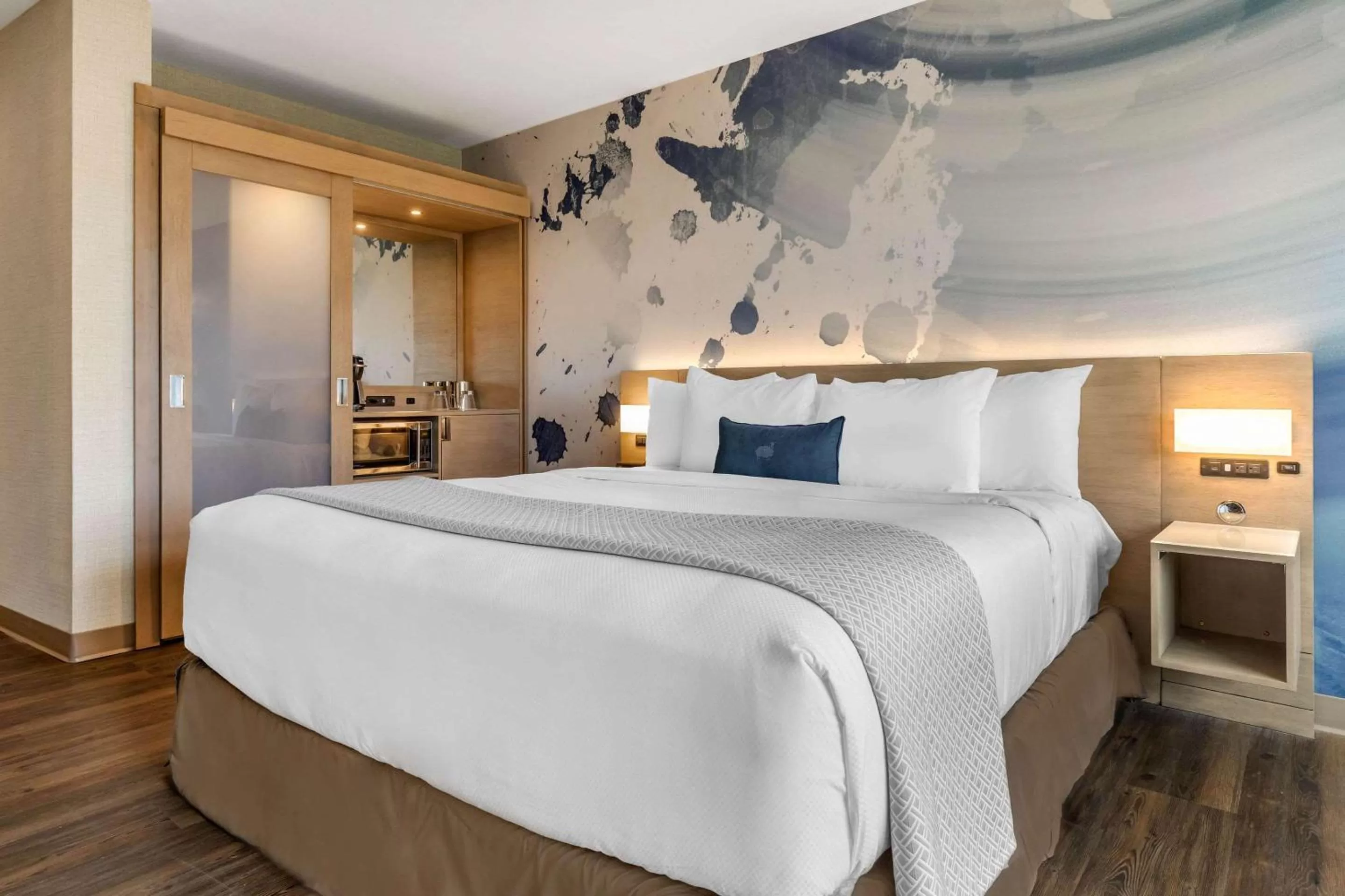 Standard King Room - Accessible/Non-Smoking in Cambria Hotel Milwaukee Downtown