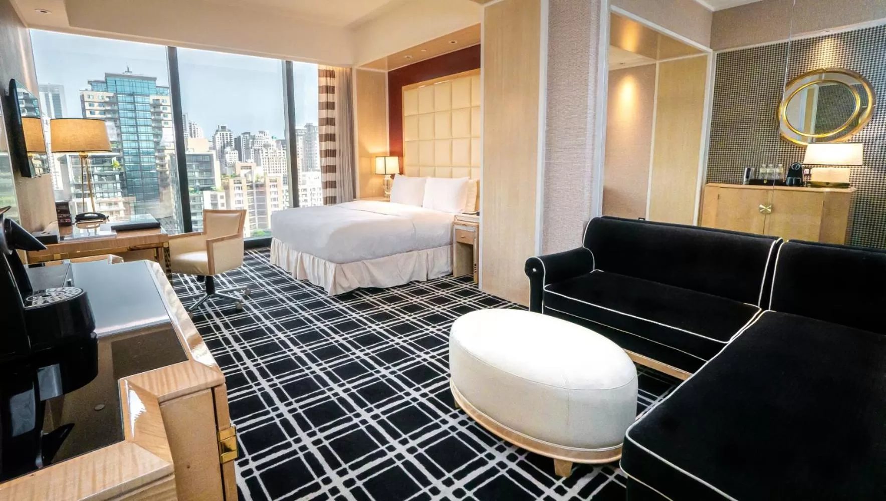 Executive Double Room in THE LIN Hotel