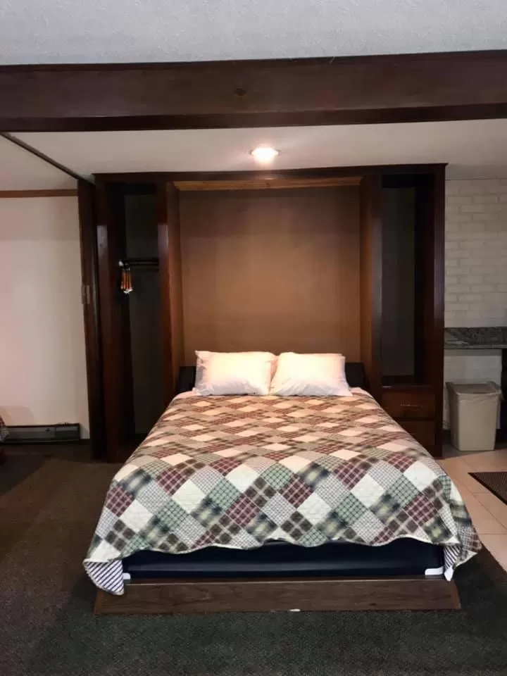 Suite with Lake View in Centerstone Resort Lake-Aire