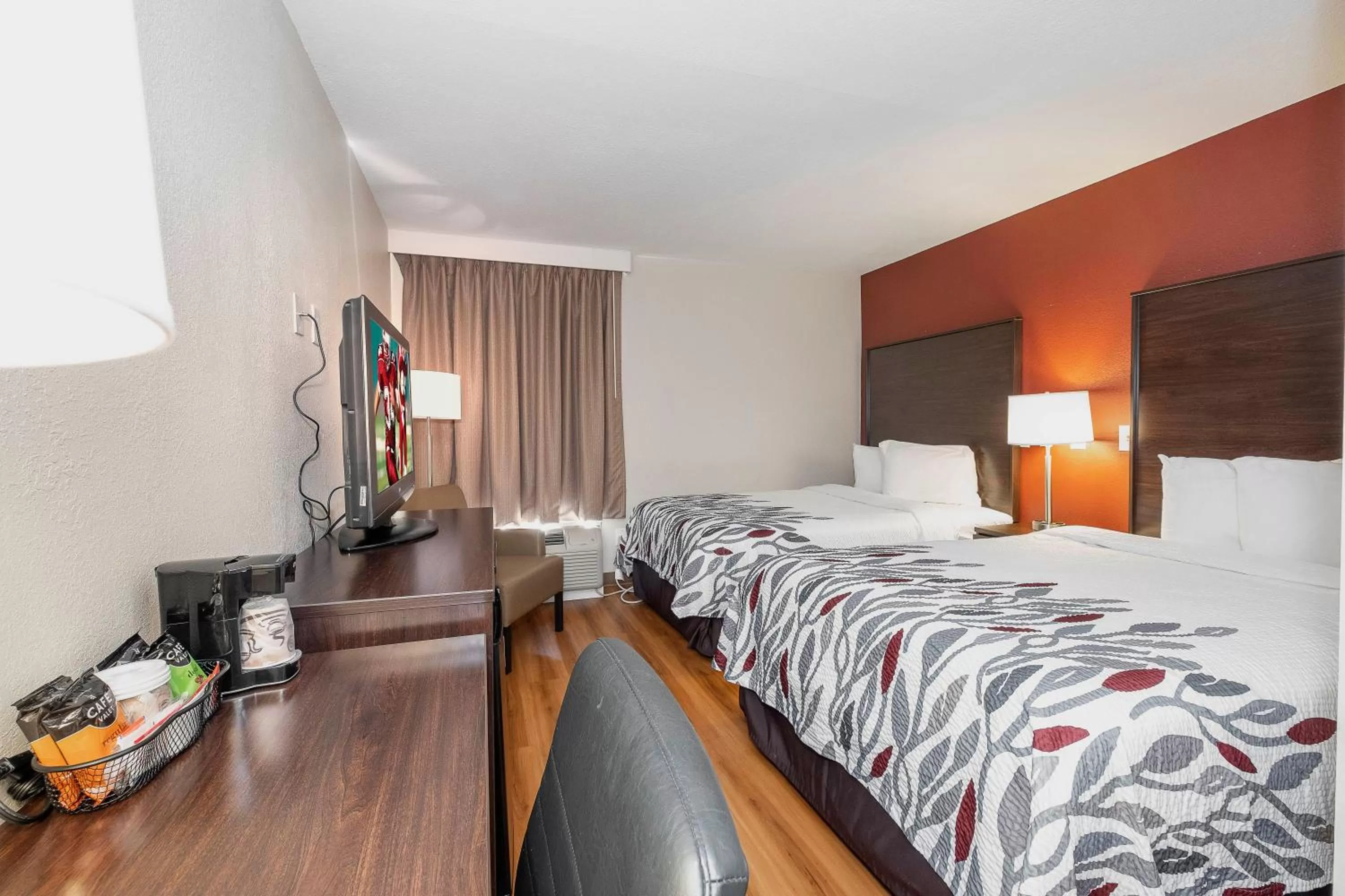 Deluxe Room with Two Double Beds Smoking in Red Roof Inn Roanoke Rapids