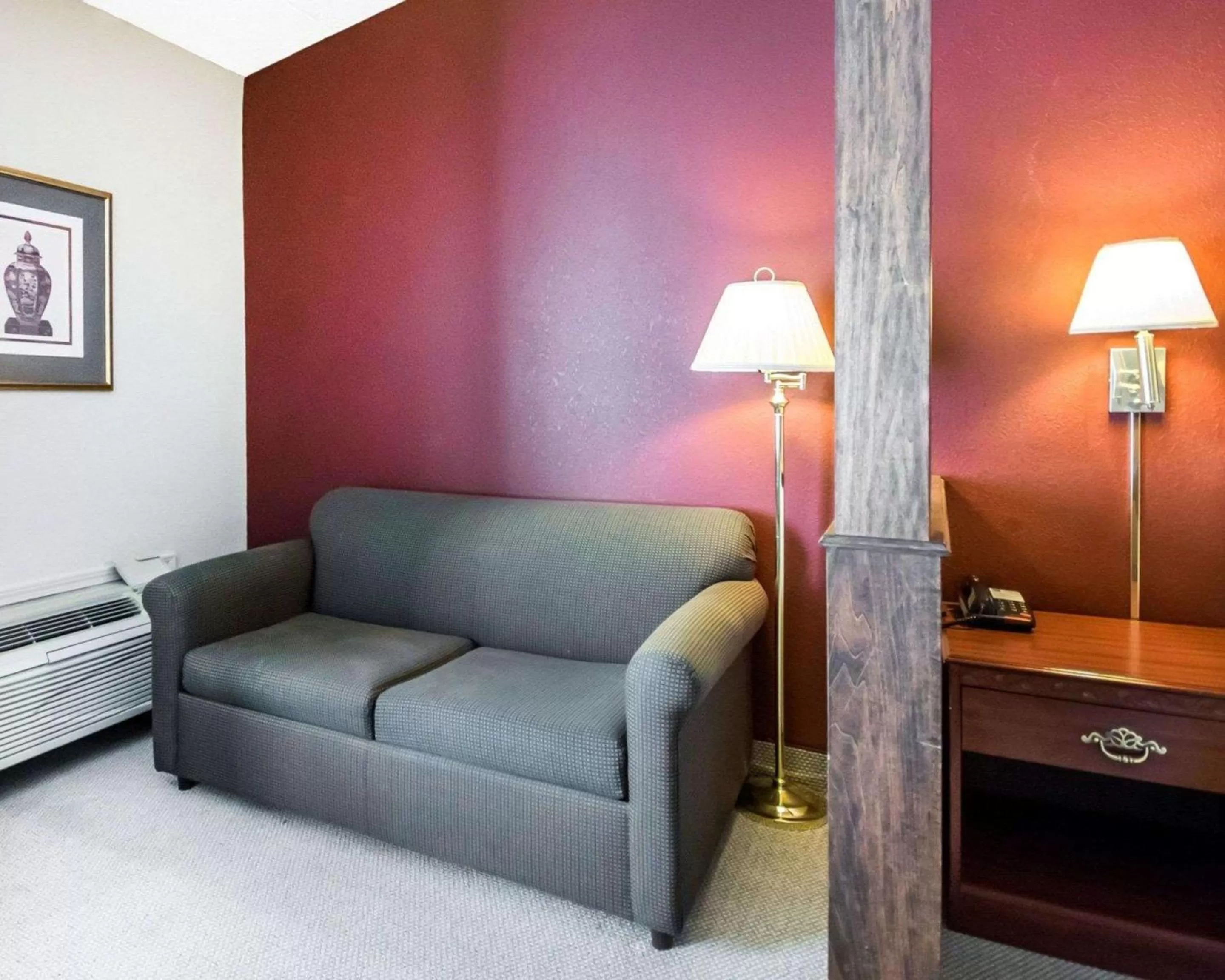 King Room - Disability Access/Non-Smoking in Quality Inn & Suites Elizabethtown