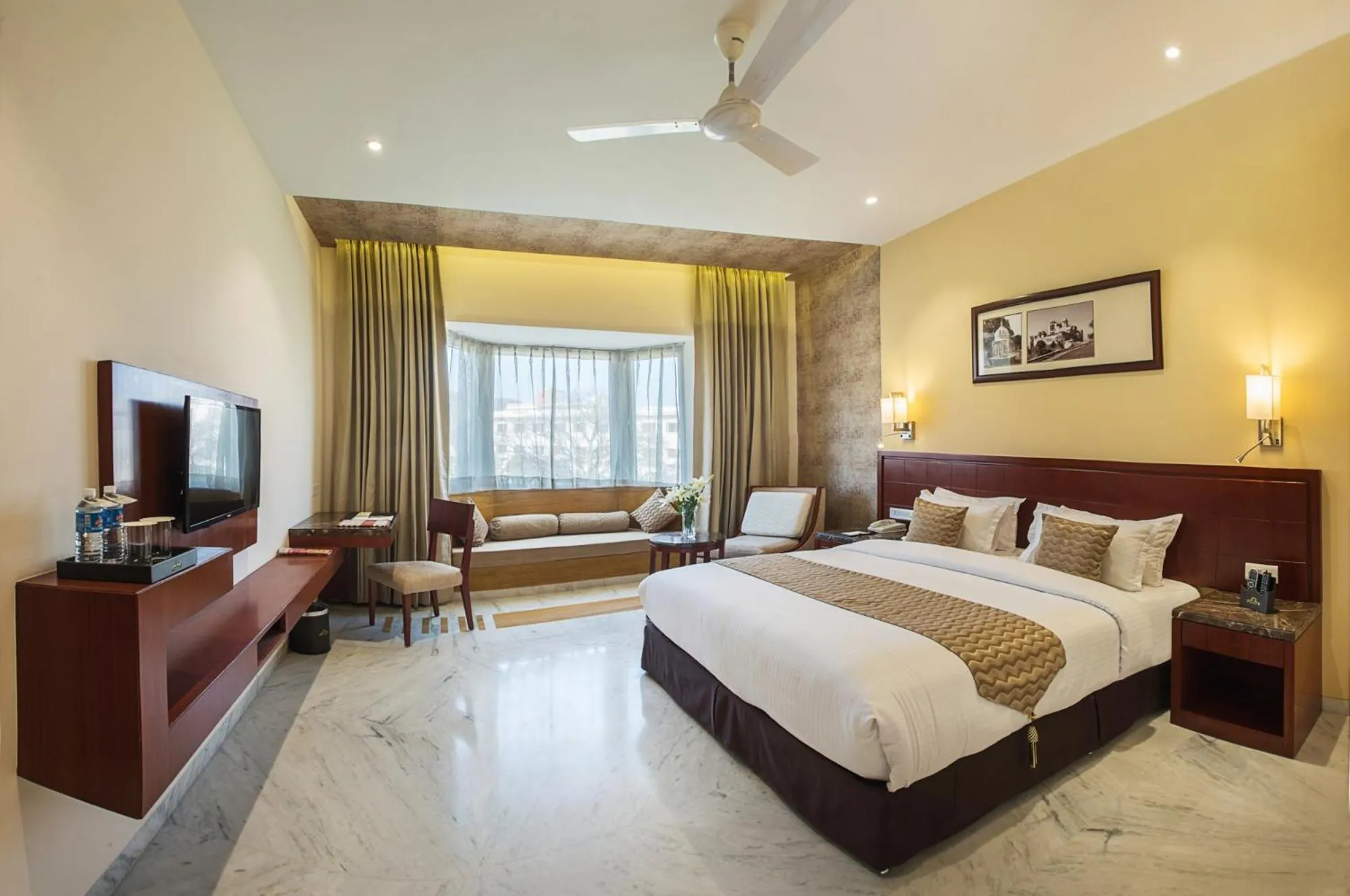 Superior King Room - single occupancy in KK Royal Hotel & Convention Centre