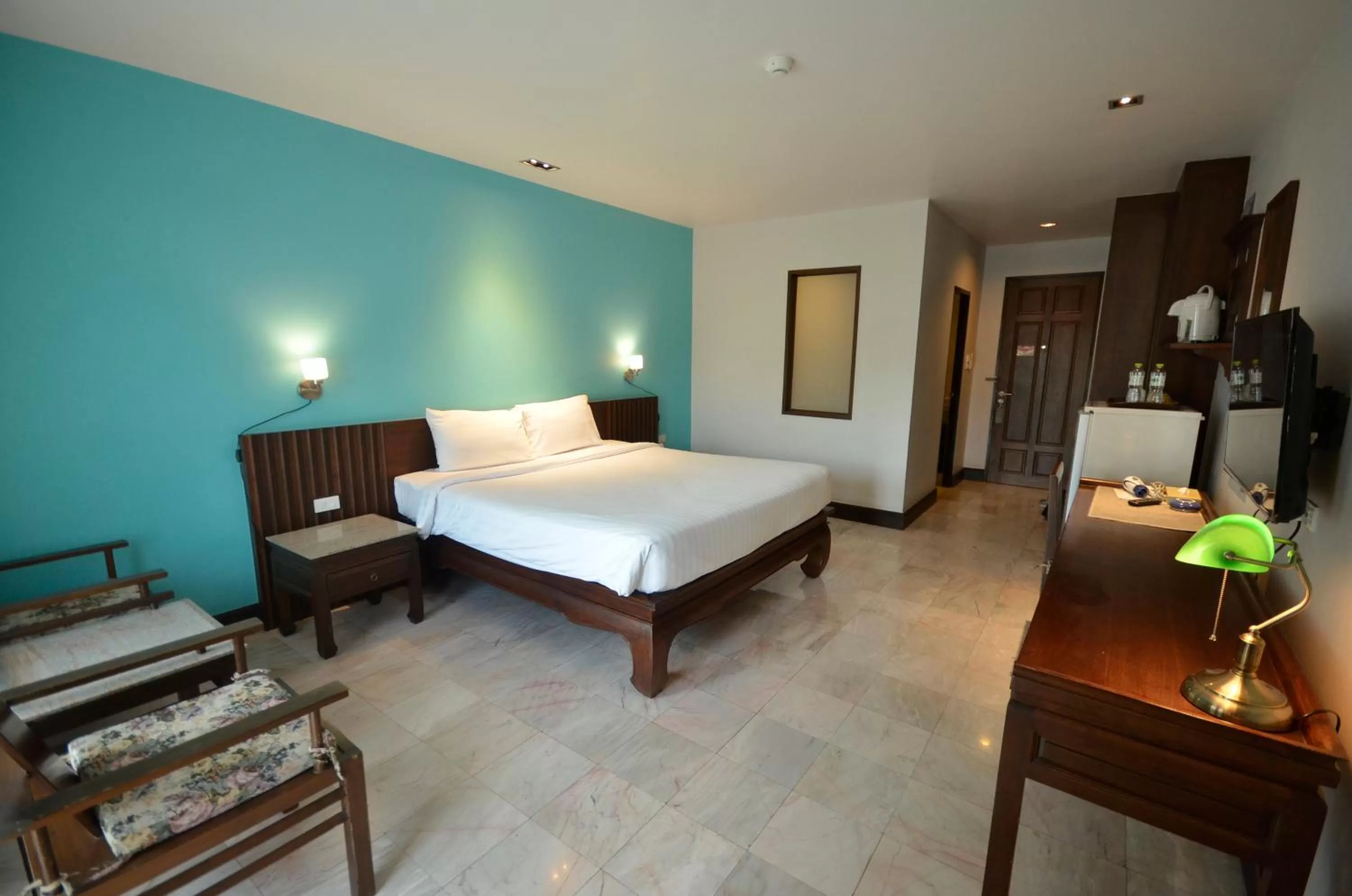Superior King Room in Sakorn Residence and Hotel