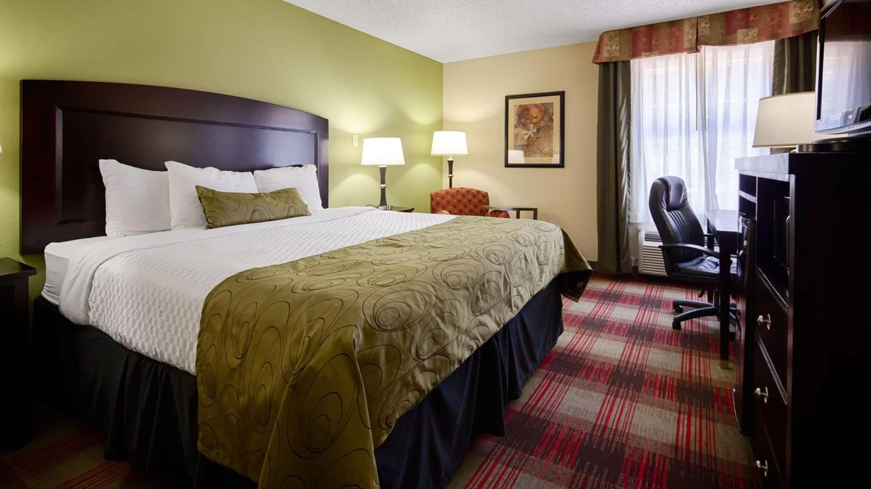 Executive King Suite - Non-Smoking in Best Western Plus Addison/Dallas Hotel