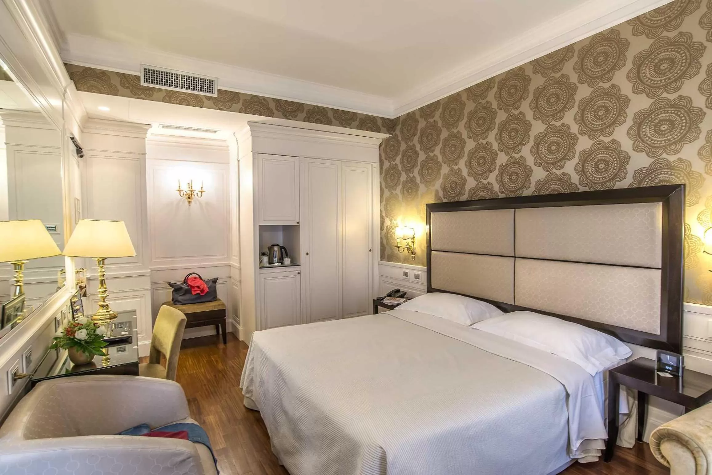 Double or Twin Room in Albergo del Senato