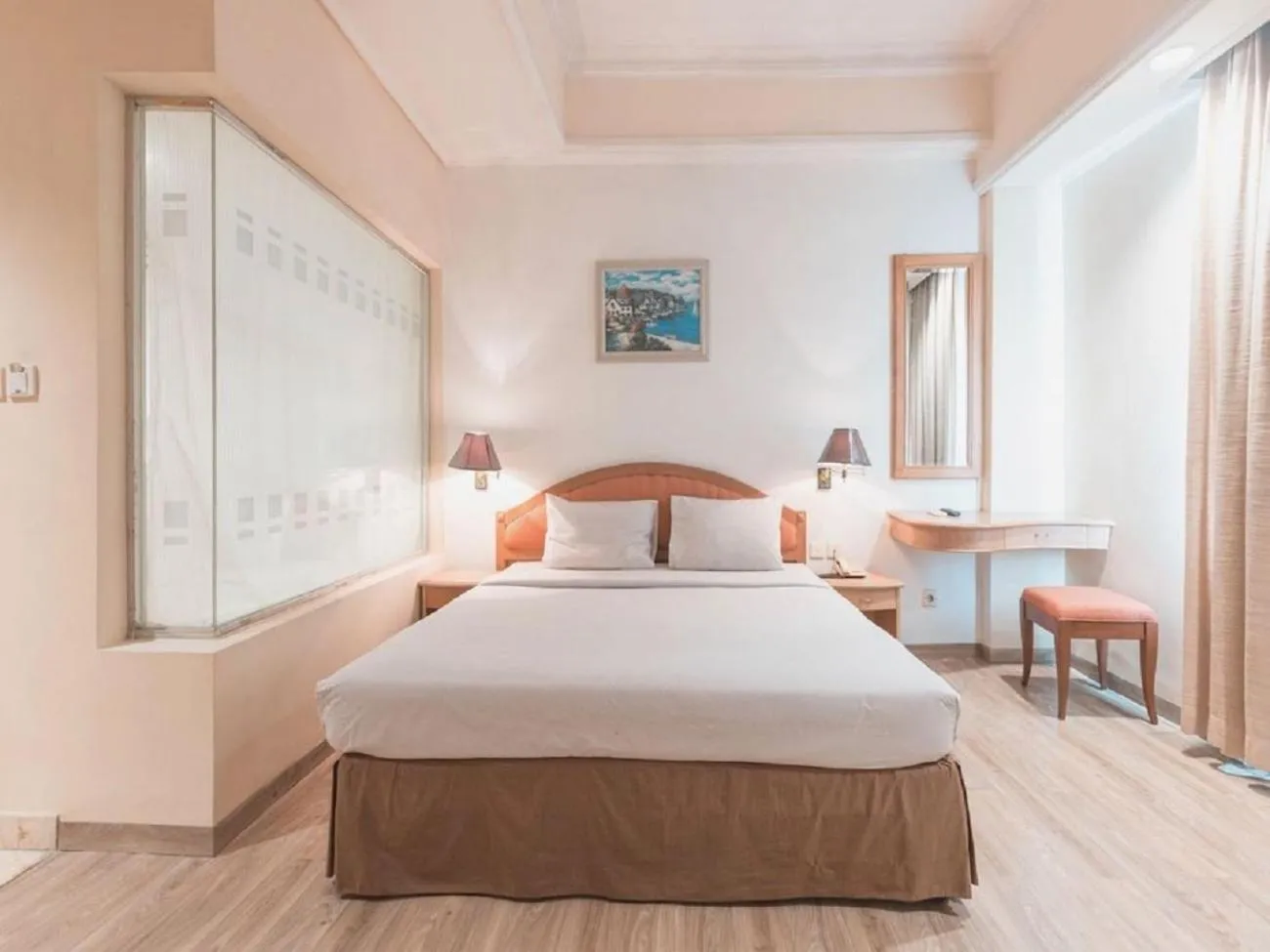 Deluxe Double Room in Hotel Bulevar Tanjung Duren Jakarta