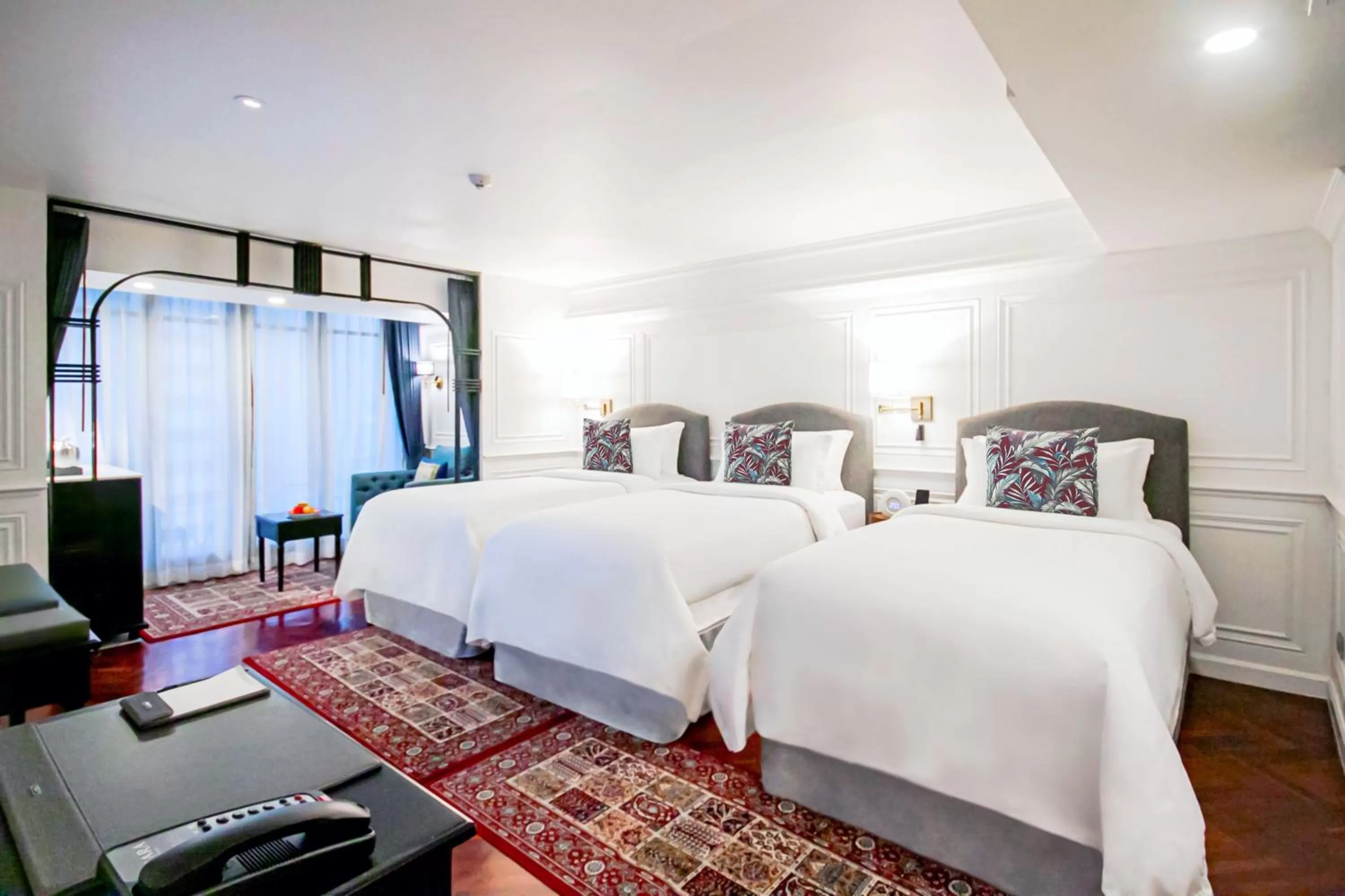 Siam Suite Triple in Akara Hotel