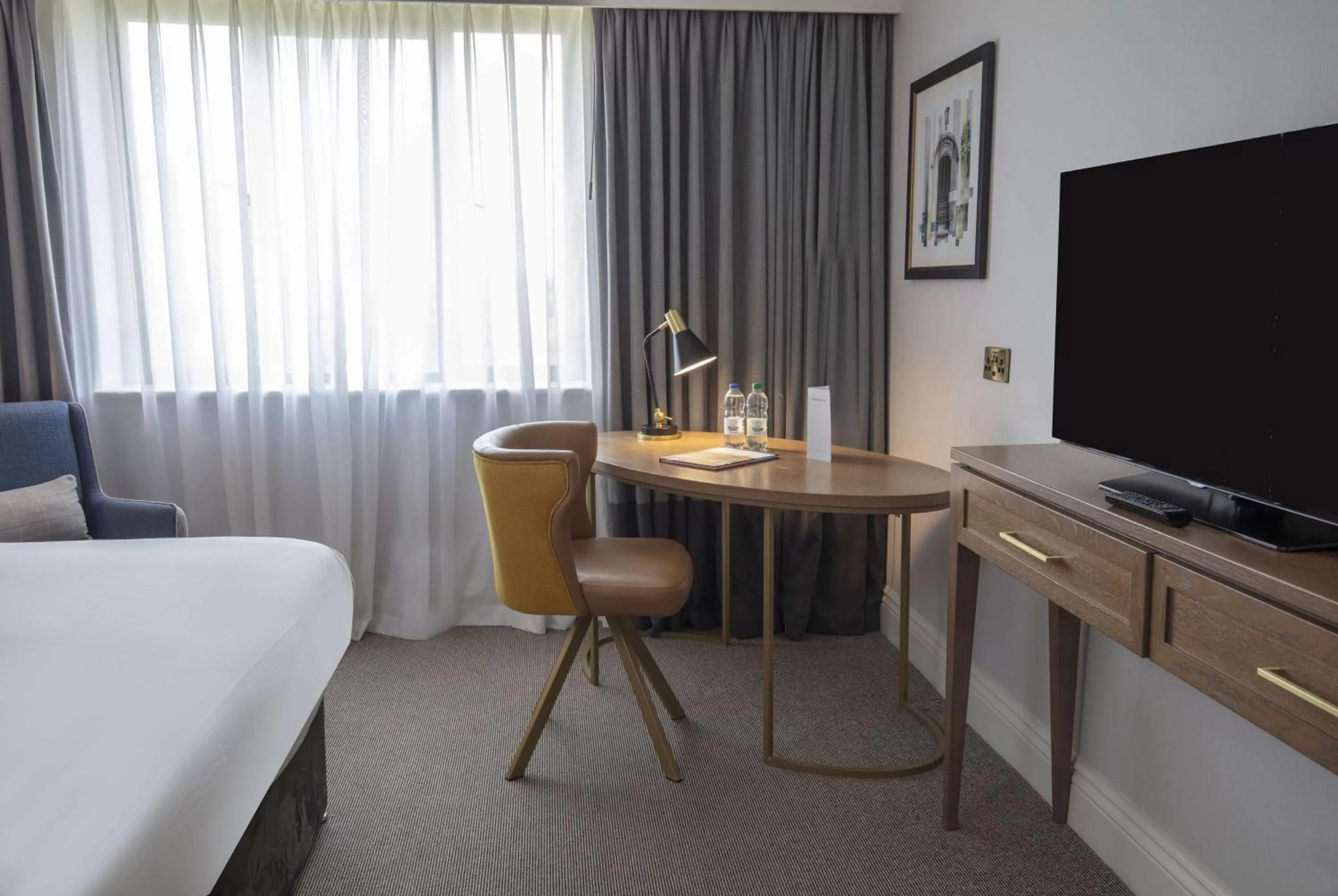 Queen Room in Oxford Belfry Hotel & Spa