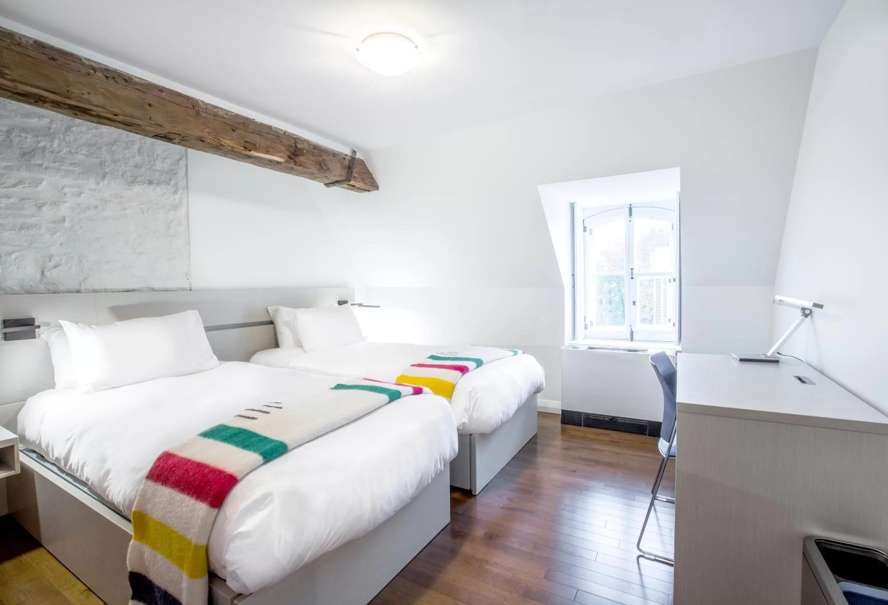 Superior Twin Room - single occupancy in Monastère des Augustines