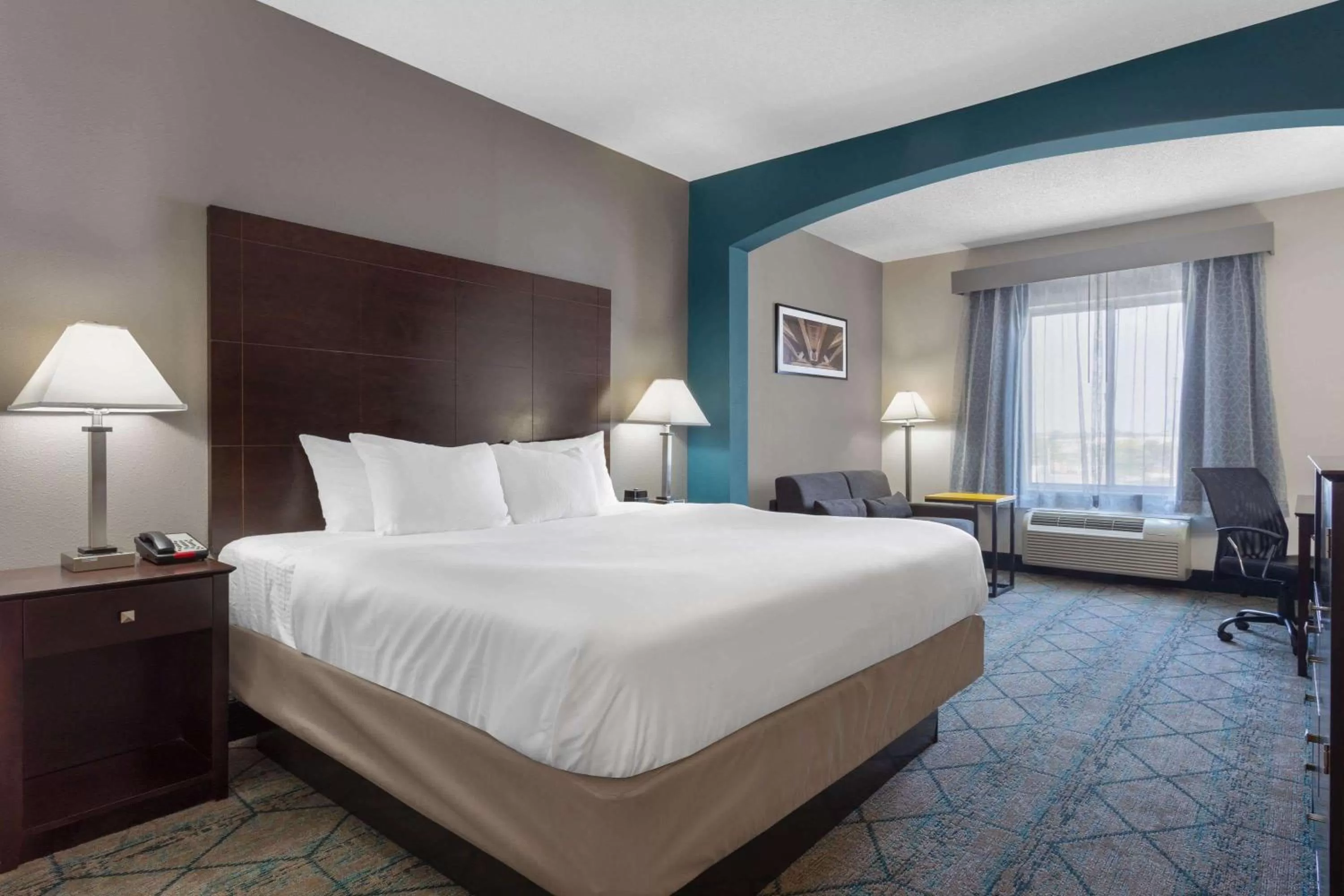 Executive King Room - Disability Access in La Quinta by Wyndham Columbus West - Hilliard
