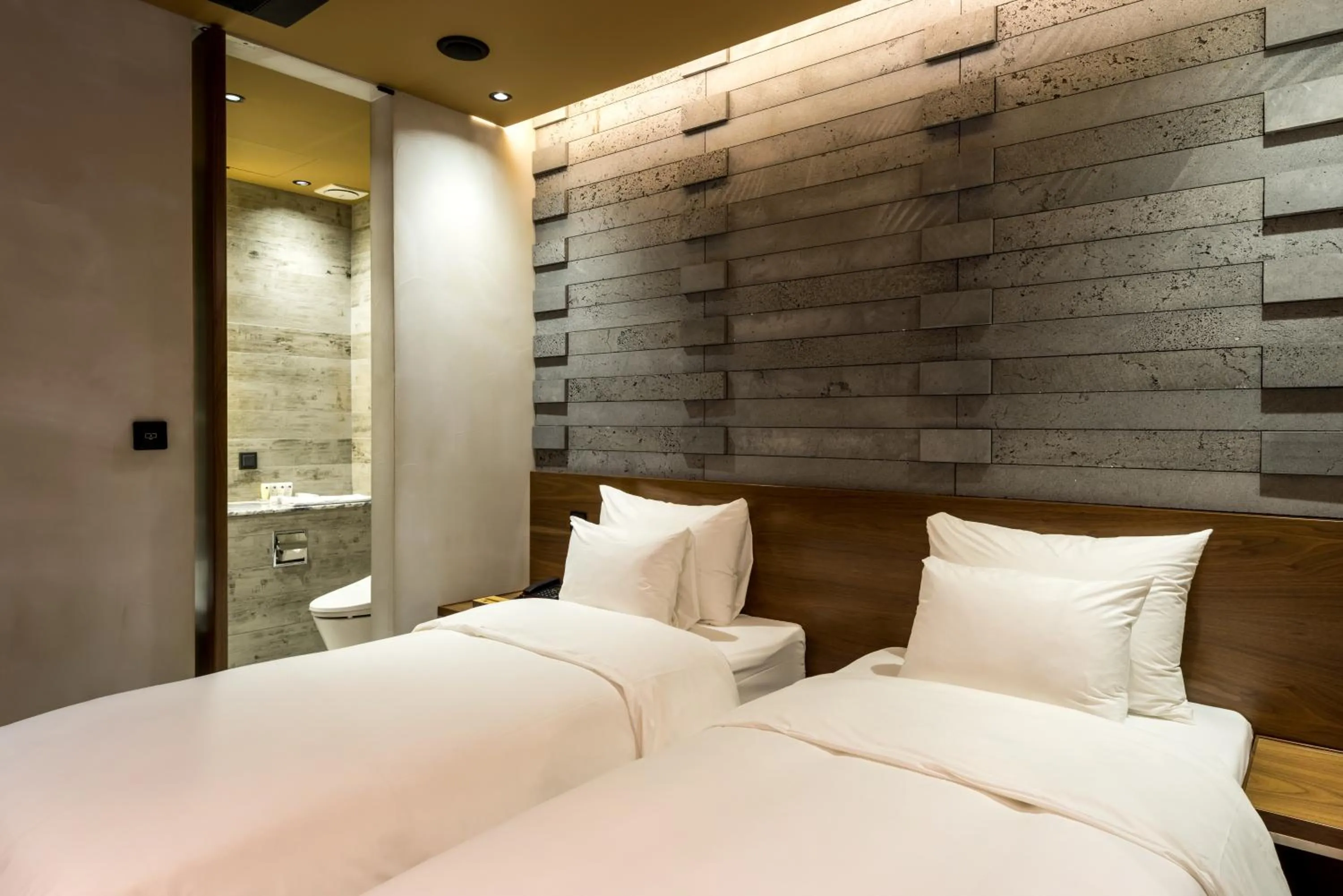 Deluxe Twin Room in Hotel The Designers Dongdaemun