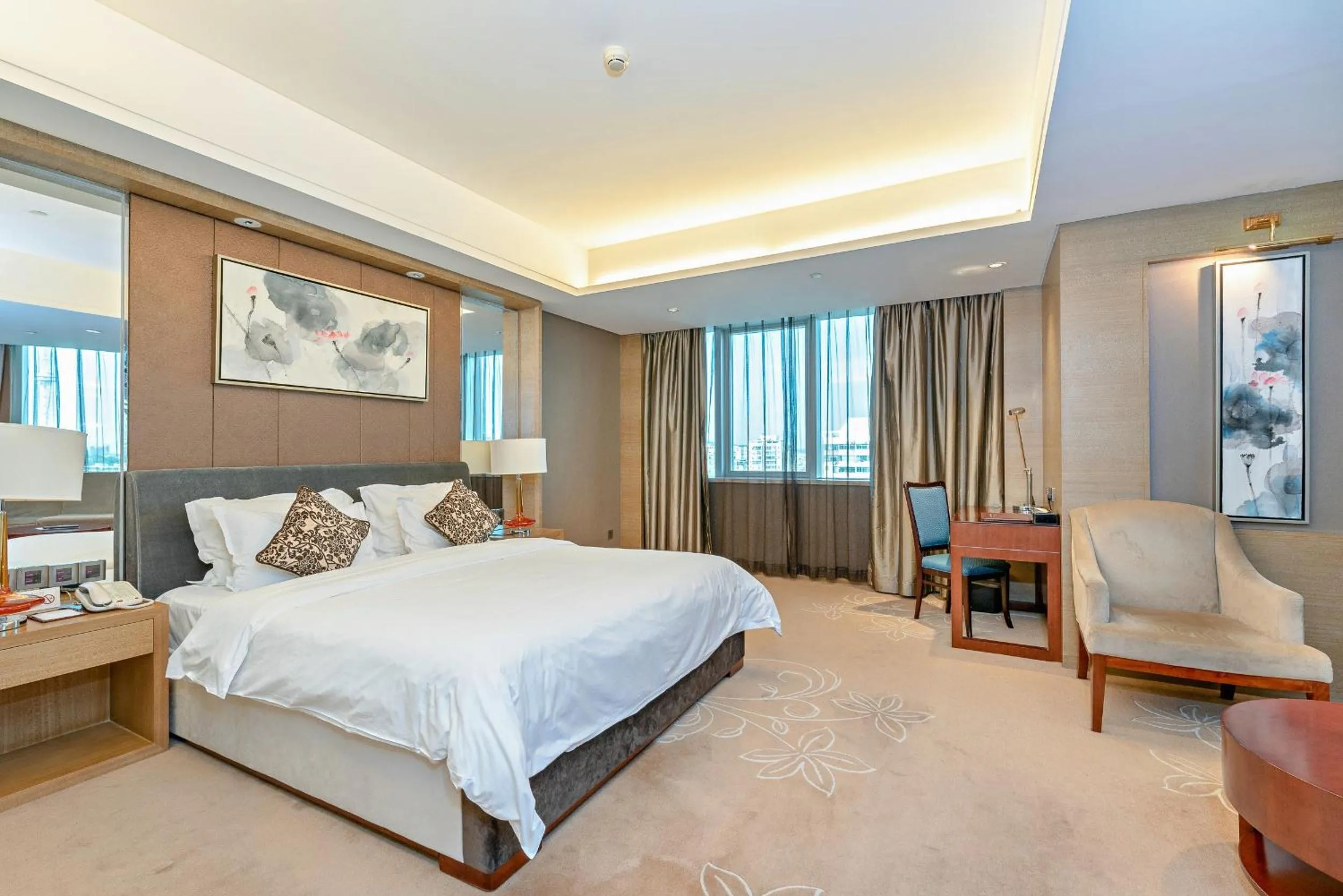 Deluxe Double Room in Guangzhou New Century Hotel